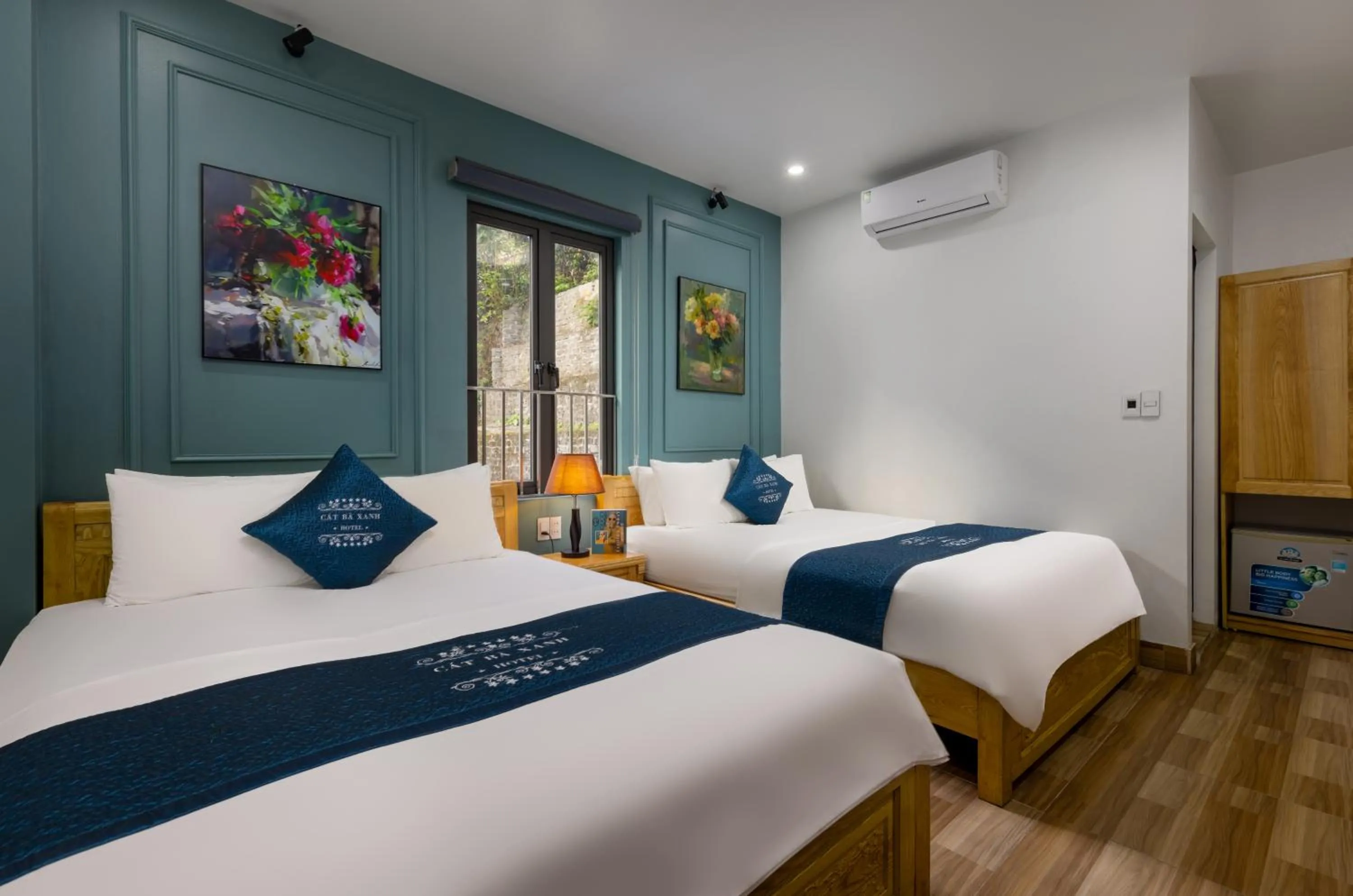 Bed in Cat Ba Xanh Spring Garden Hotel