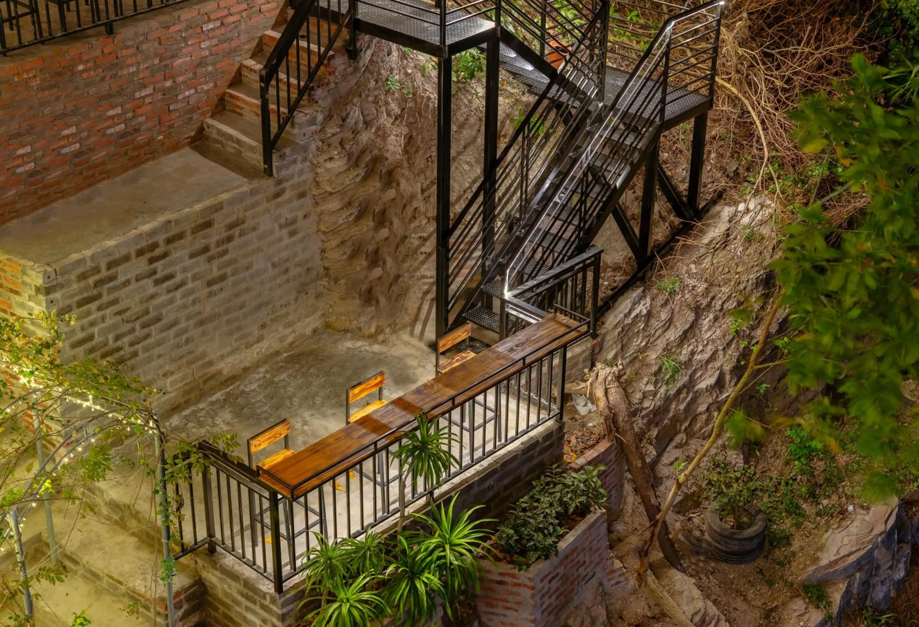 Restaurant/places to eat in Cat Ba Xanh Spring Garden Hotel