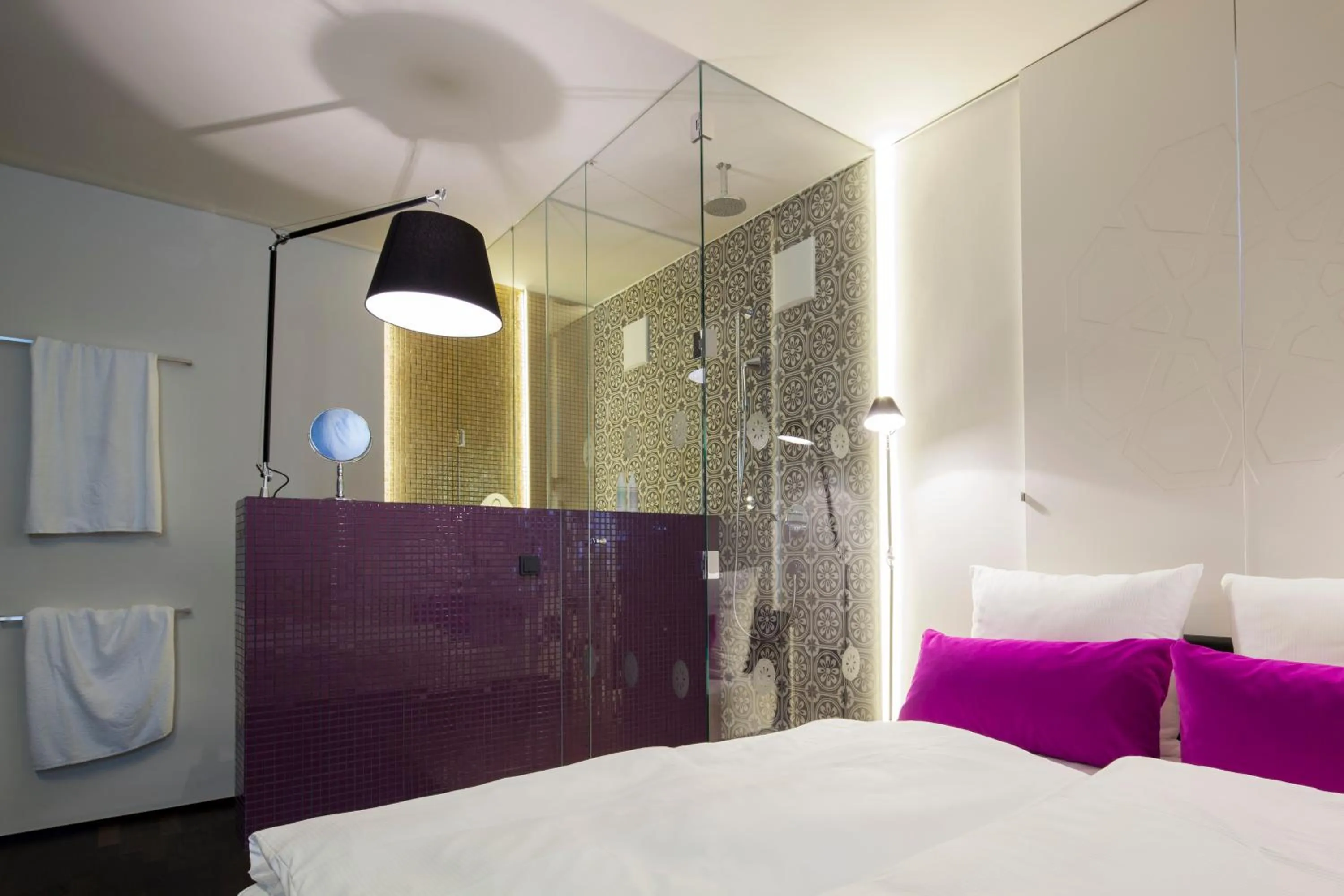 Photo of the whole room, Bed in Nala Individuellhotel