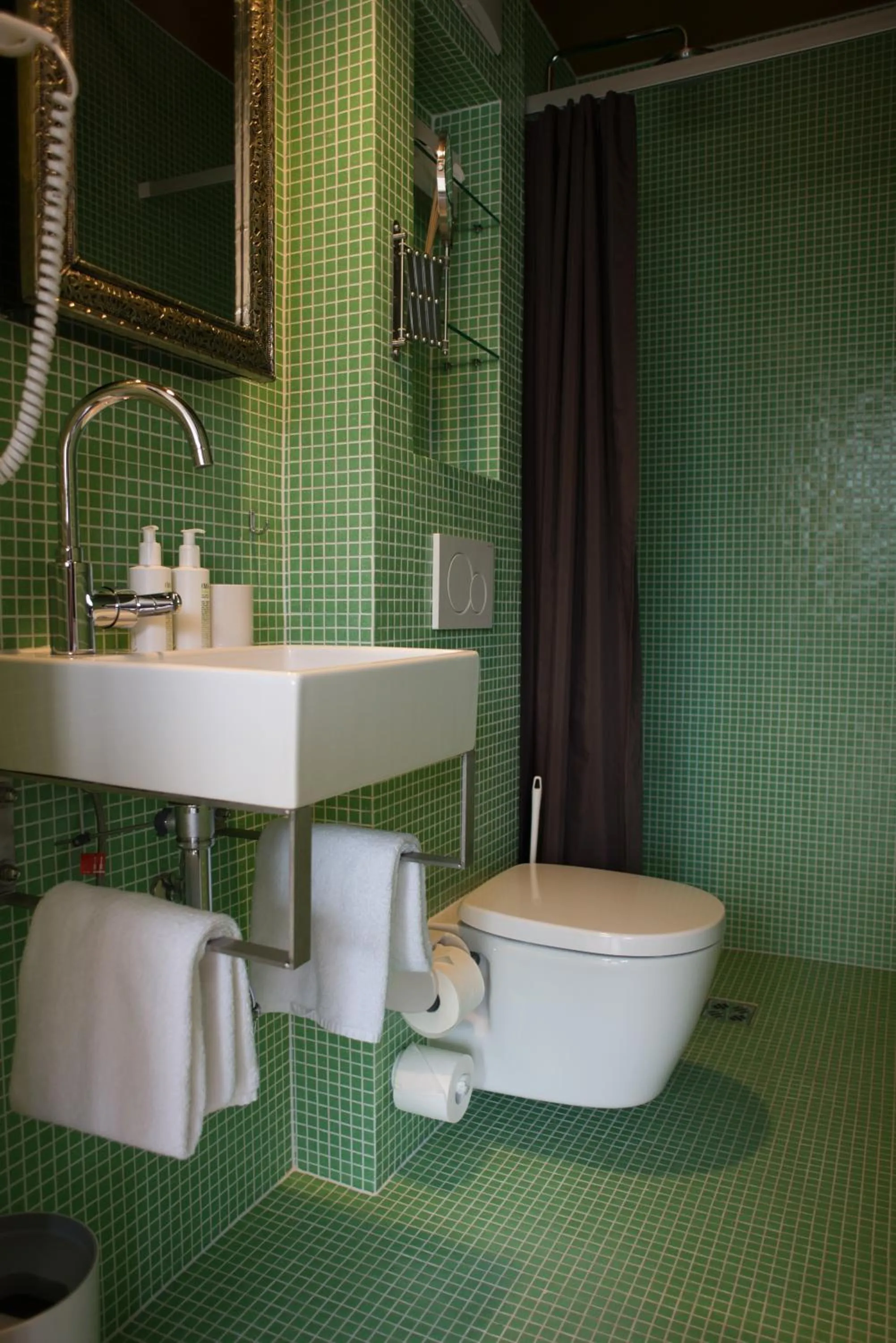 Bathroom in Nala Individuellhotel