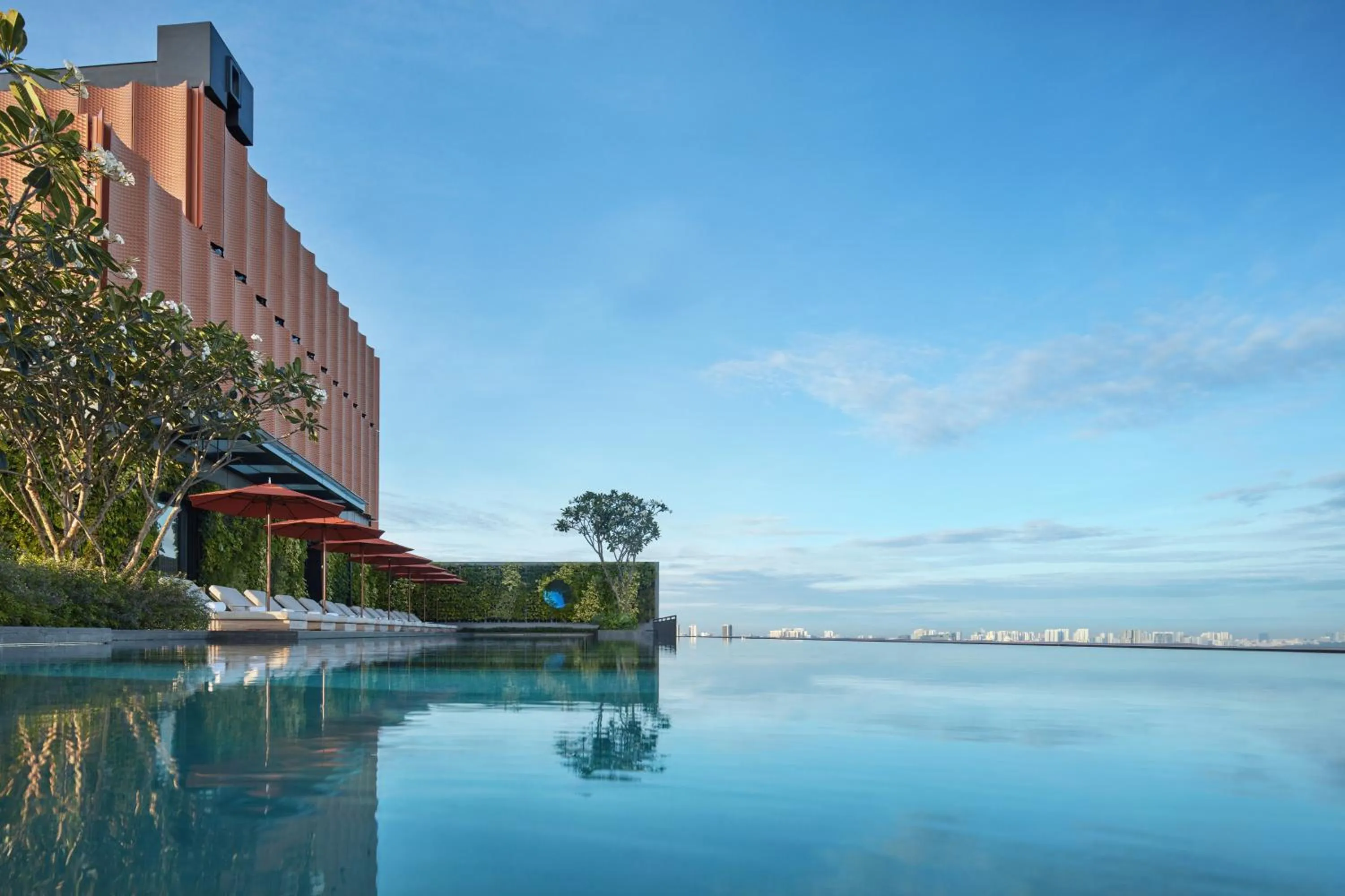 Swimming pool in Artyzen Singapore