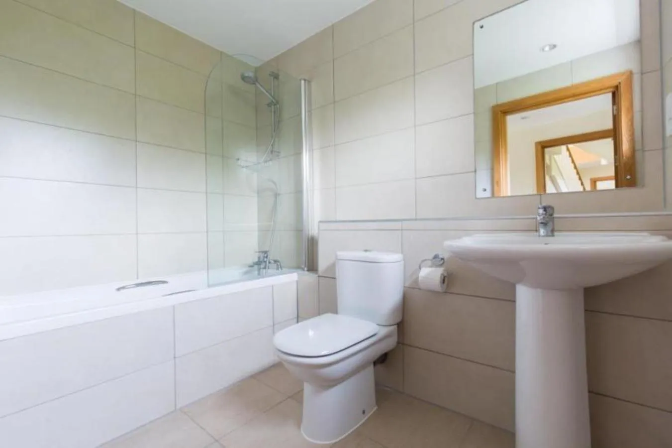 Shower in Trevose Golf and Country Club