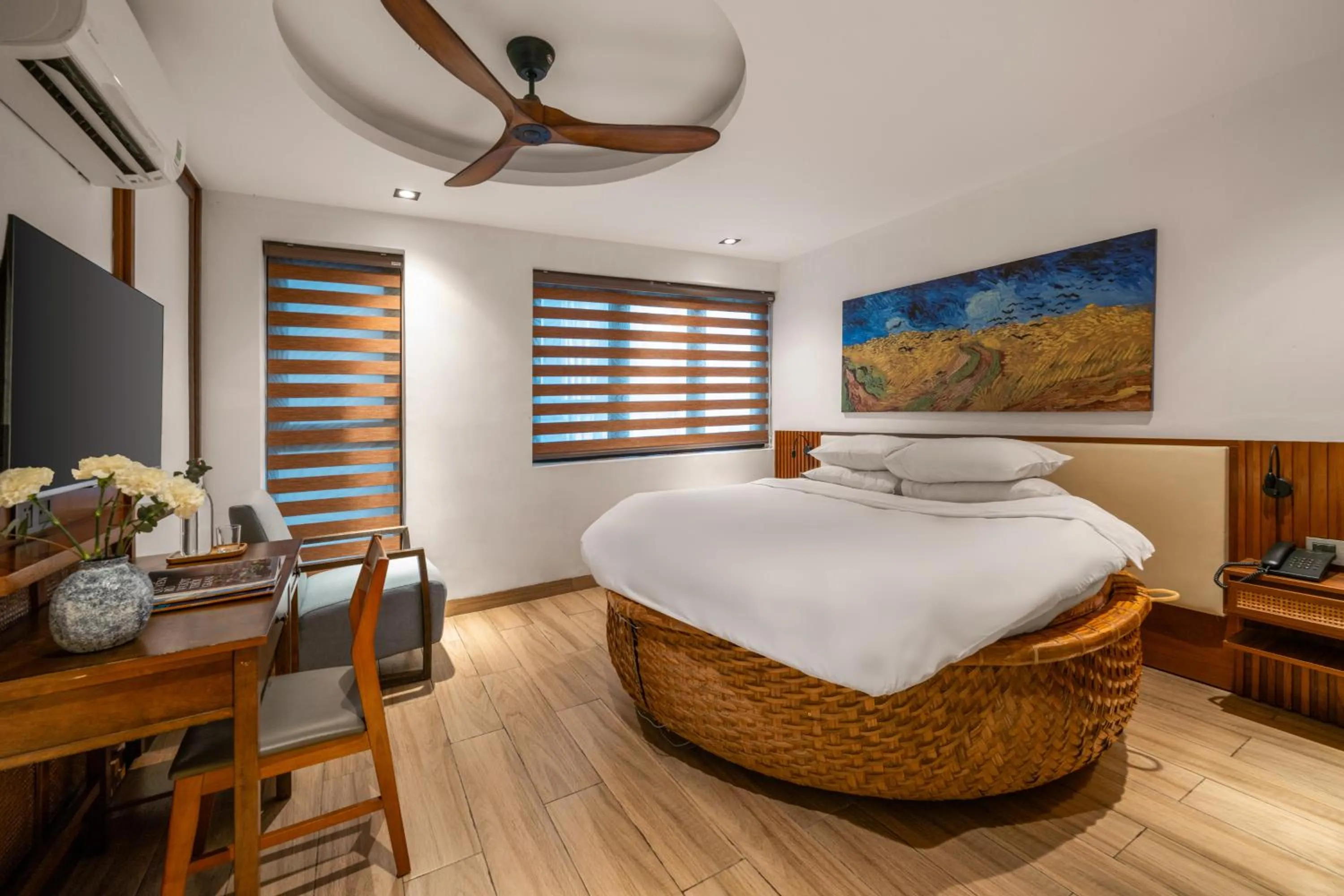 Bed in LUK Inn Hotel - An Thuong, Da Nang