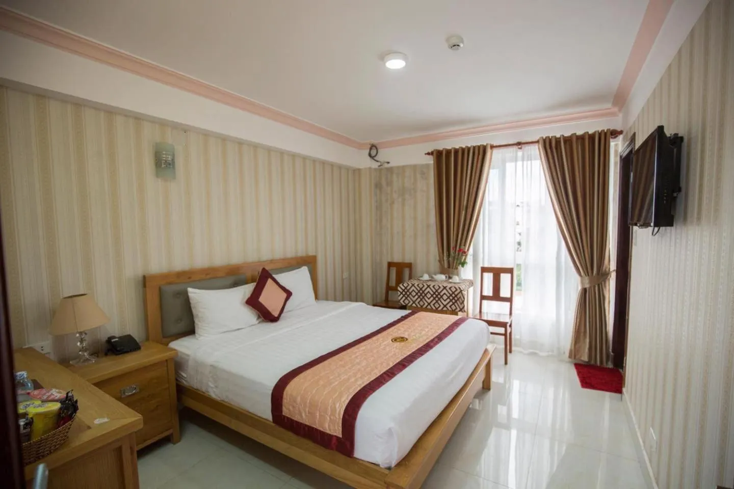 Bed in Gold Dream Hotel