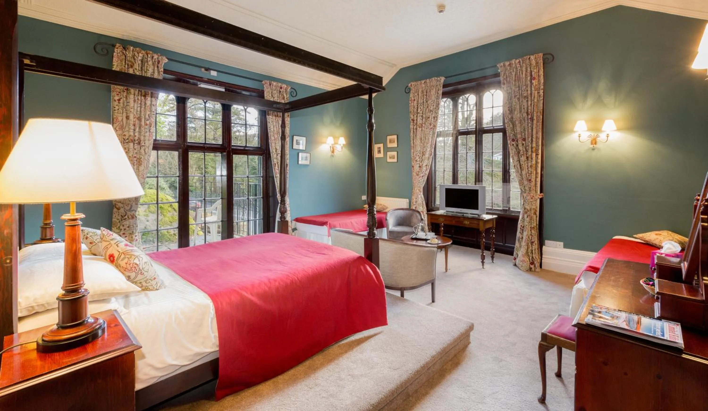 Bedroom, Bed in Badger Bar