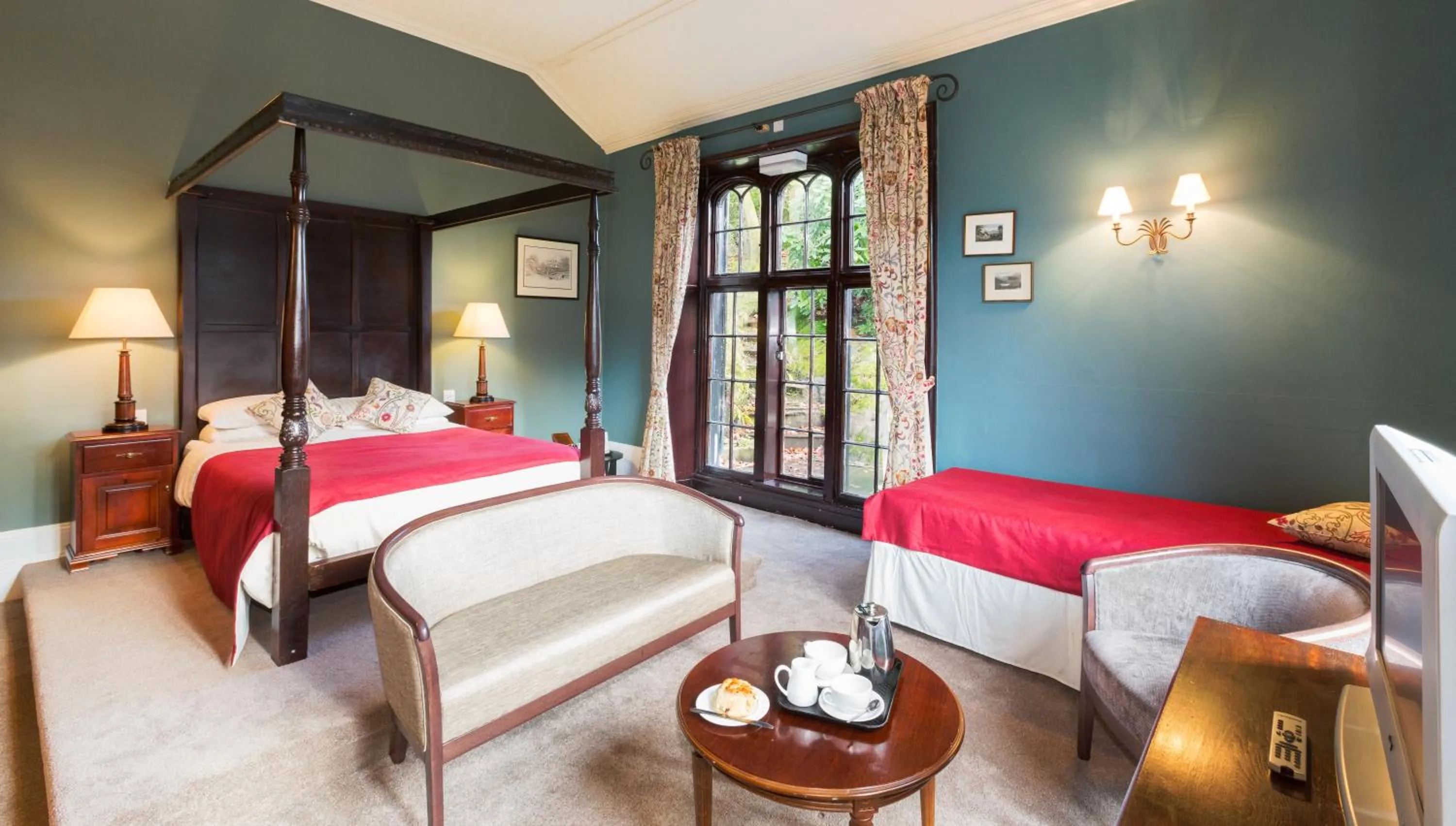 Bedroom, Bed in Badger Bar