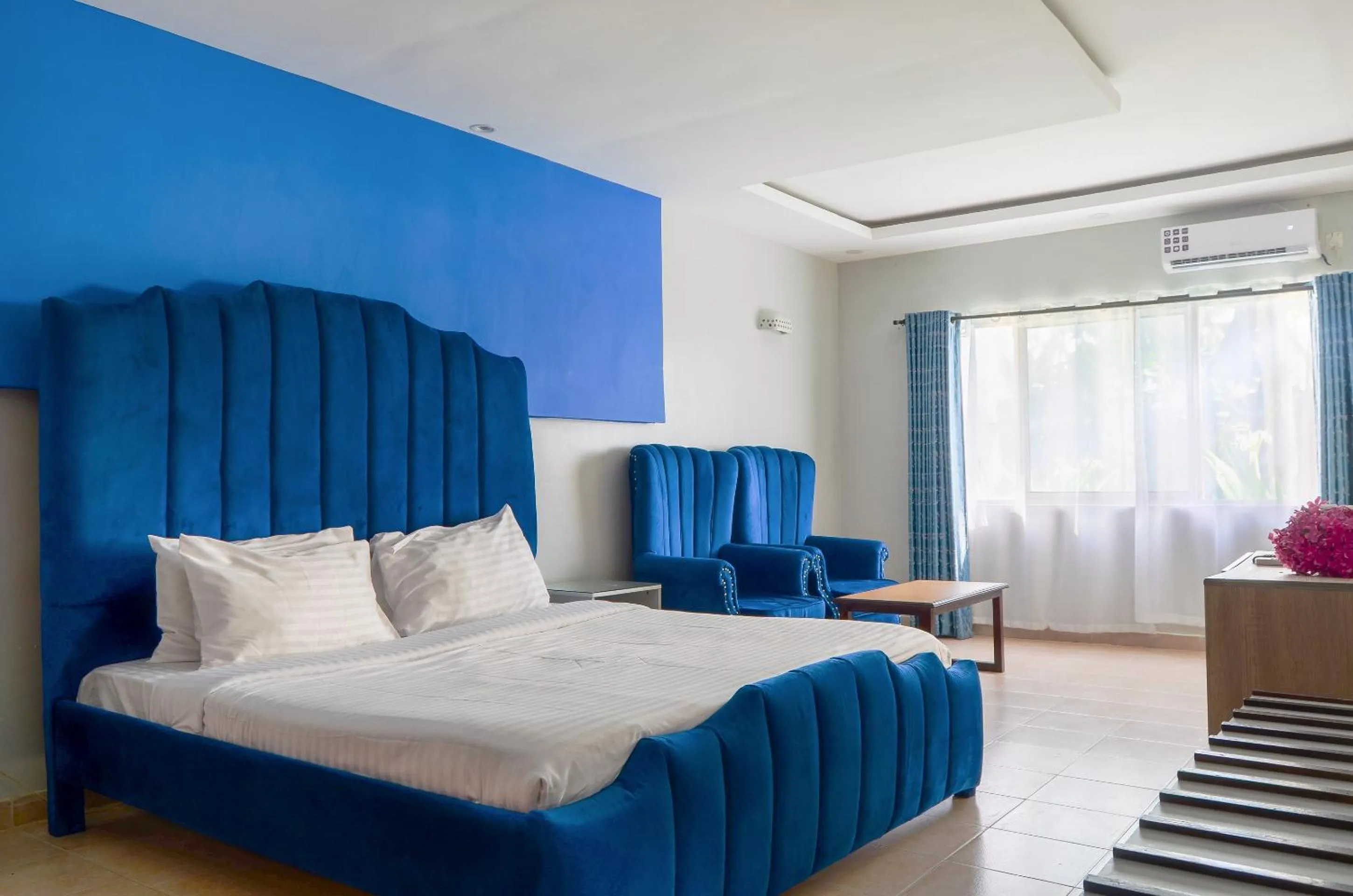 Bed in Sai Rock Beach Hotel & Spa