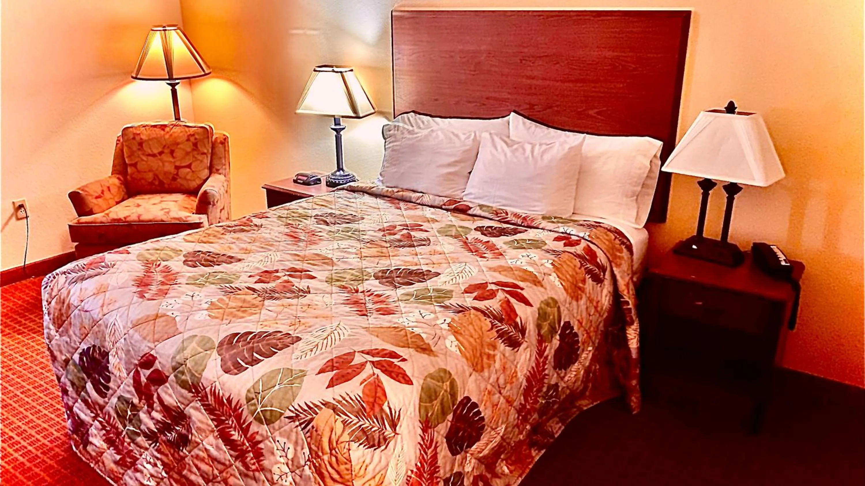 Bed in Park View Inn & Suites, Hoisington