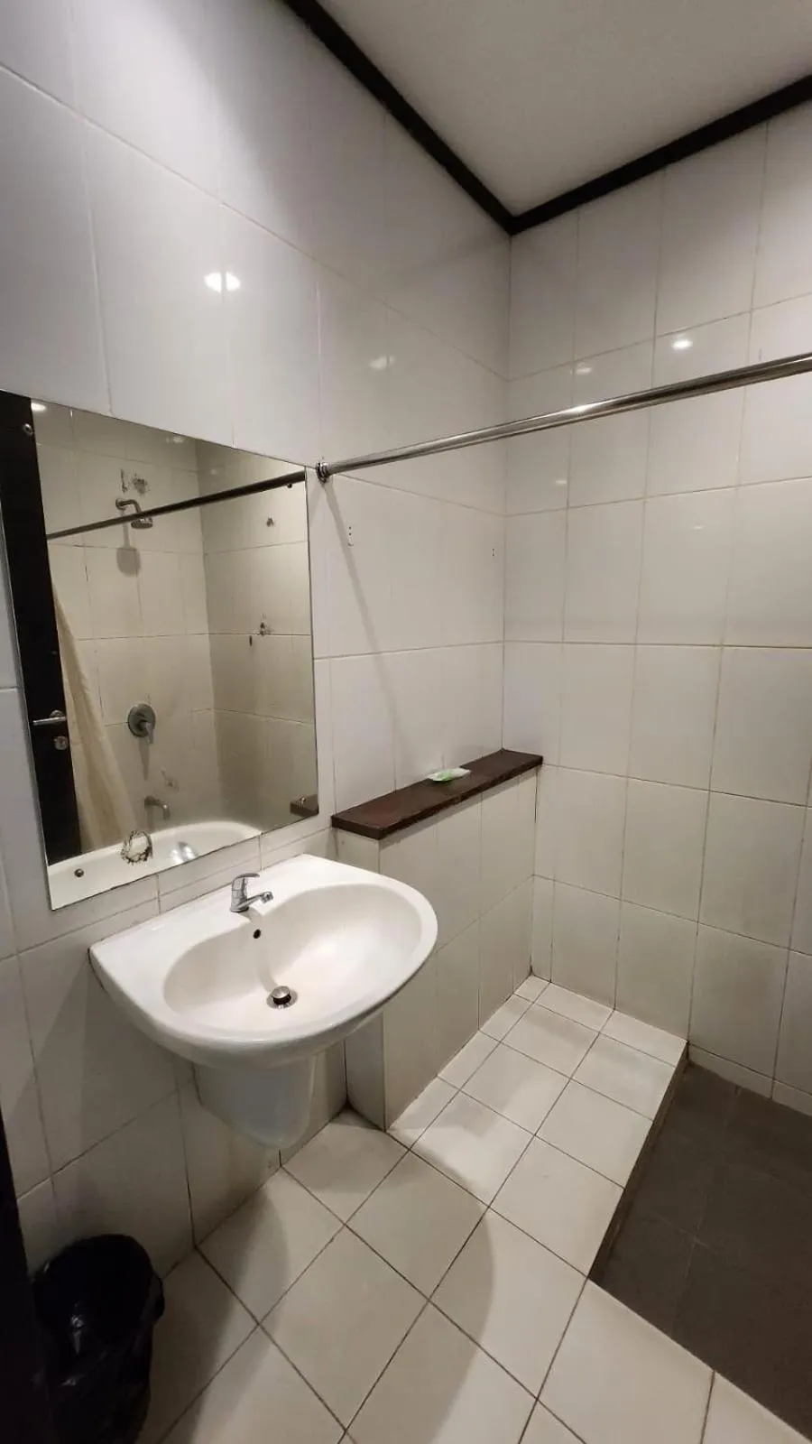 Bathroom in Summer Hills Hotel & Villas Bandung