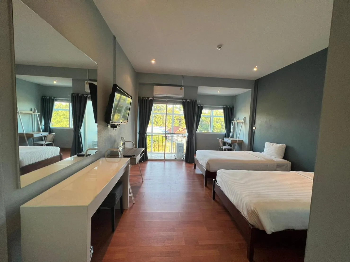 Photo of the whole room, Bed in A Hotel Cozy