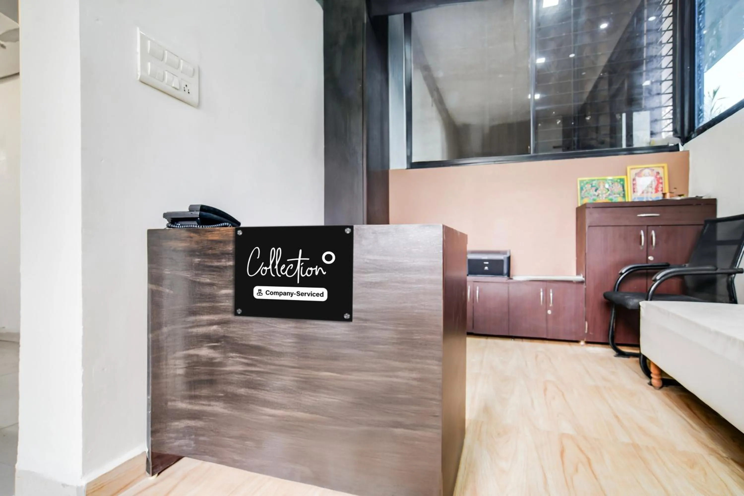 Lobby or reception in Super Collection O Indore Near Omax City 1