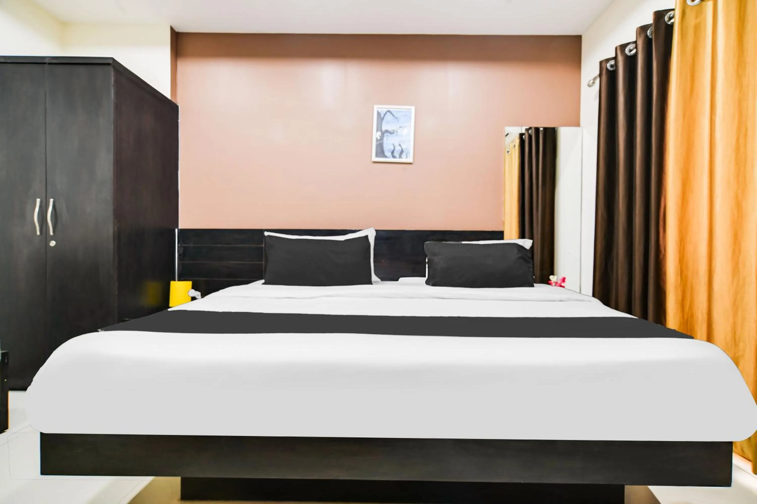 Bedroom, Bed in Collection O Indore Near Omax City 1