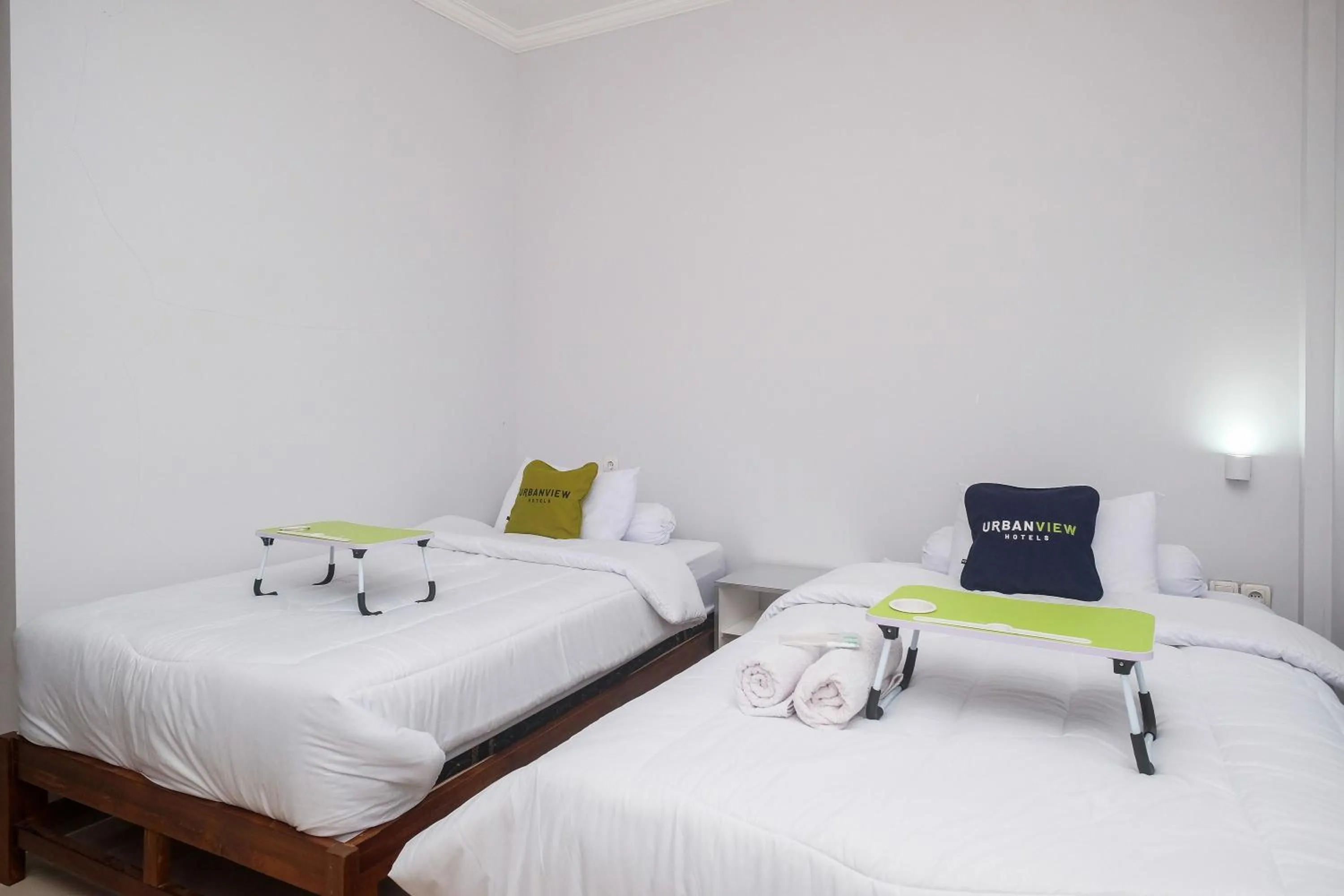 Bed in Urbanview Syariah Loji Arum Stasiun Klaten by RedDoorz