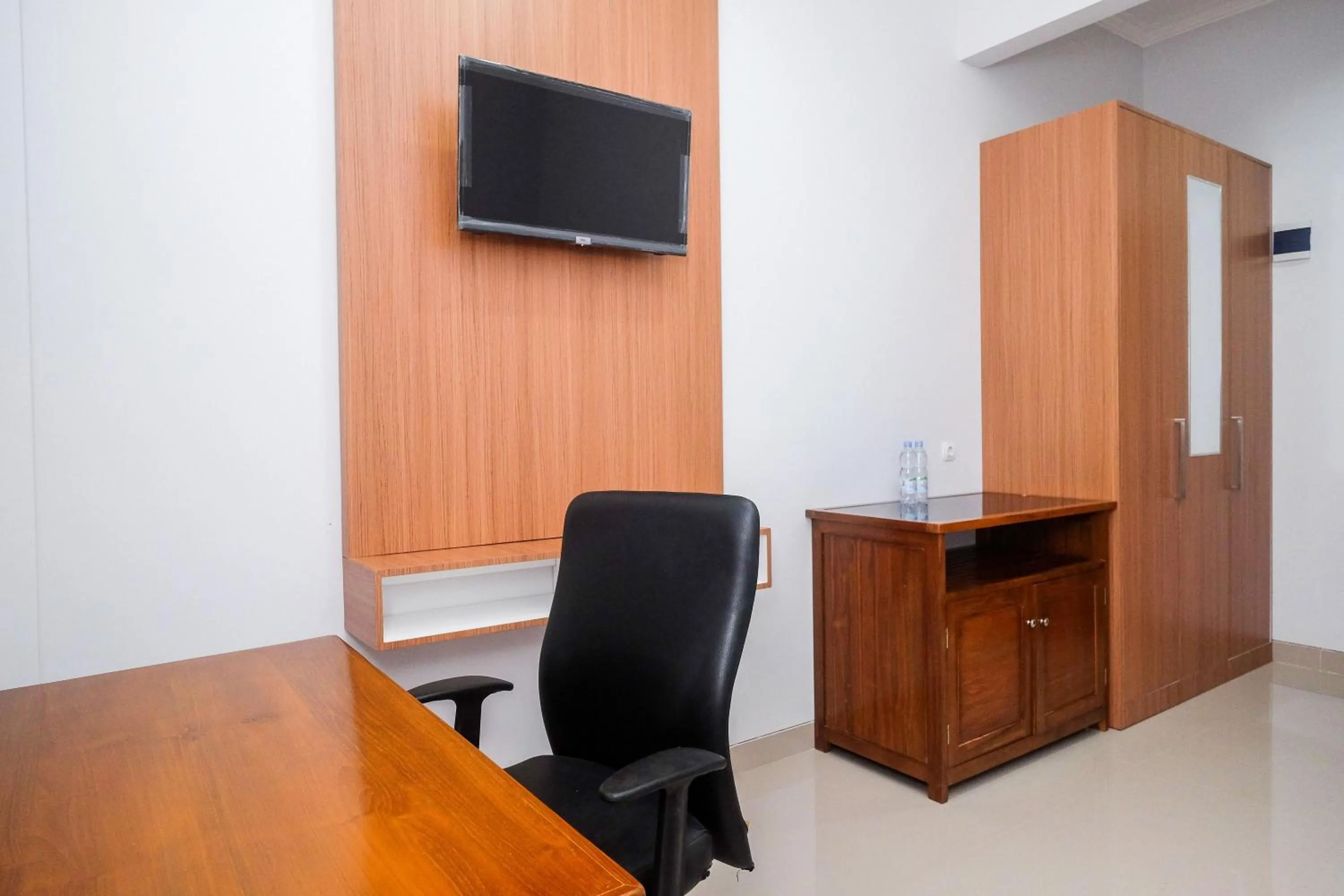 Bedroom in Urbanview Syariah Loji Arum Stasiun Klaten by RedDoorz