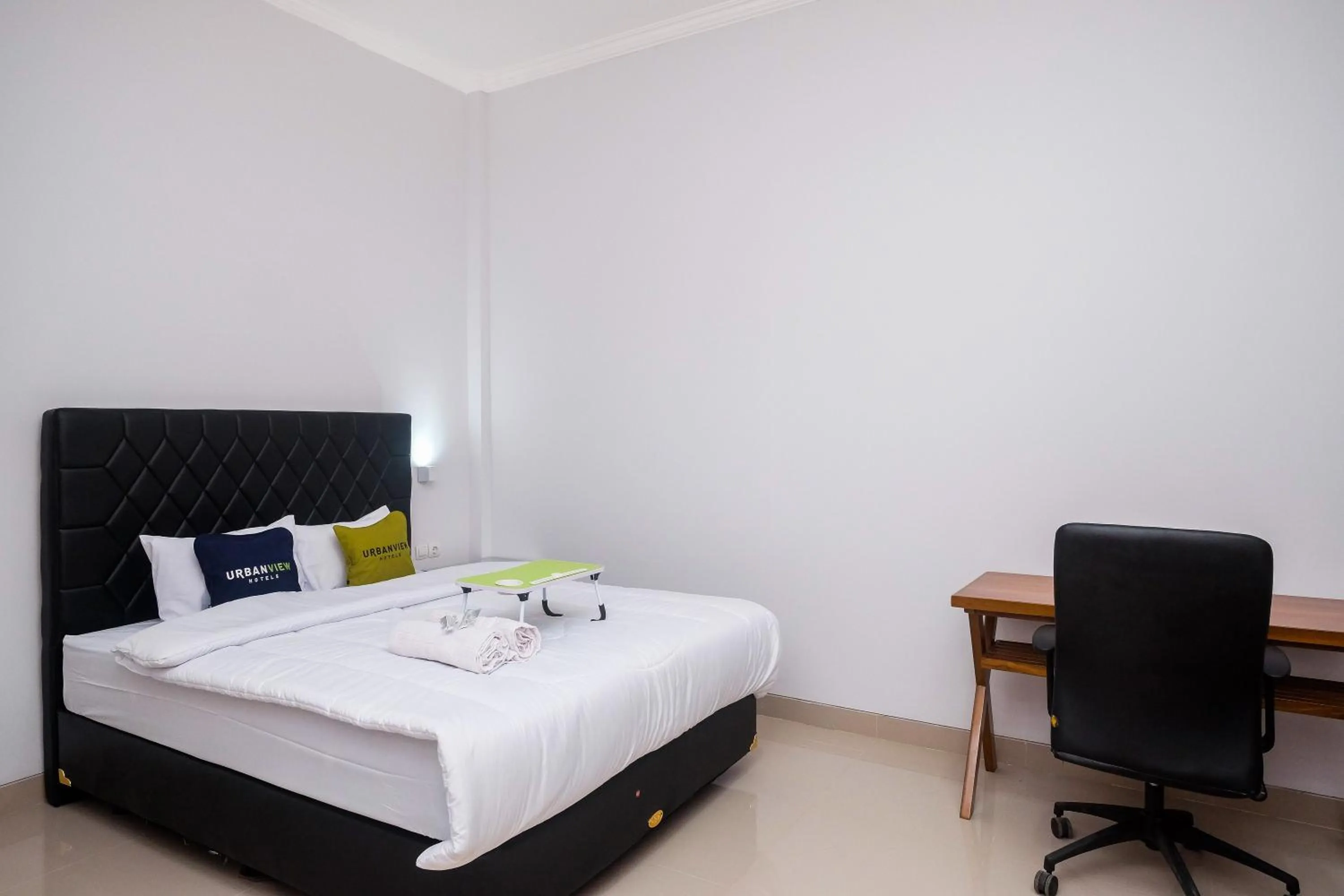 Bed in Urbanview Syariah Loji Arum Stasiun Klaten by RedDoorz