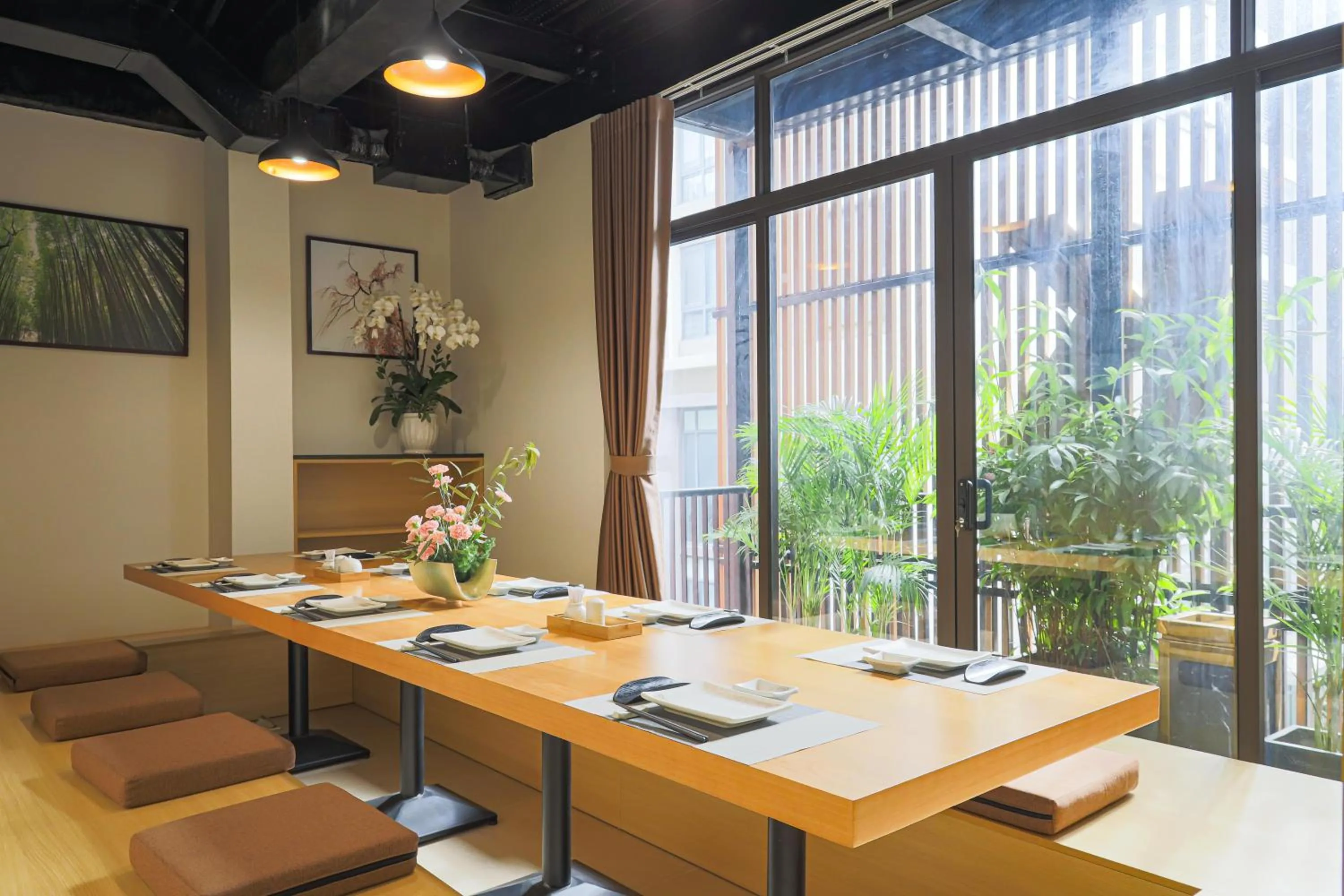 Restaurant/places to eat in Nesta Hotel & Spa