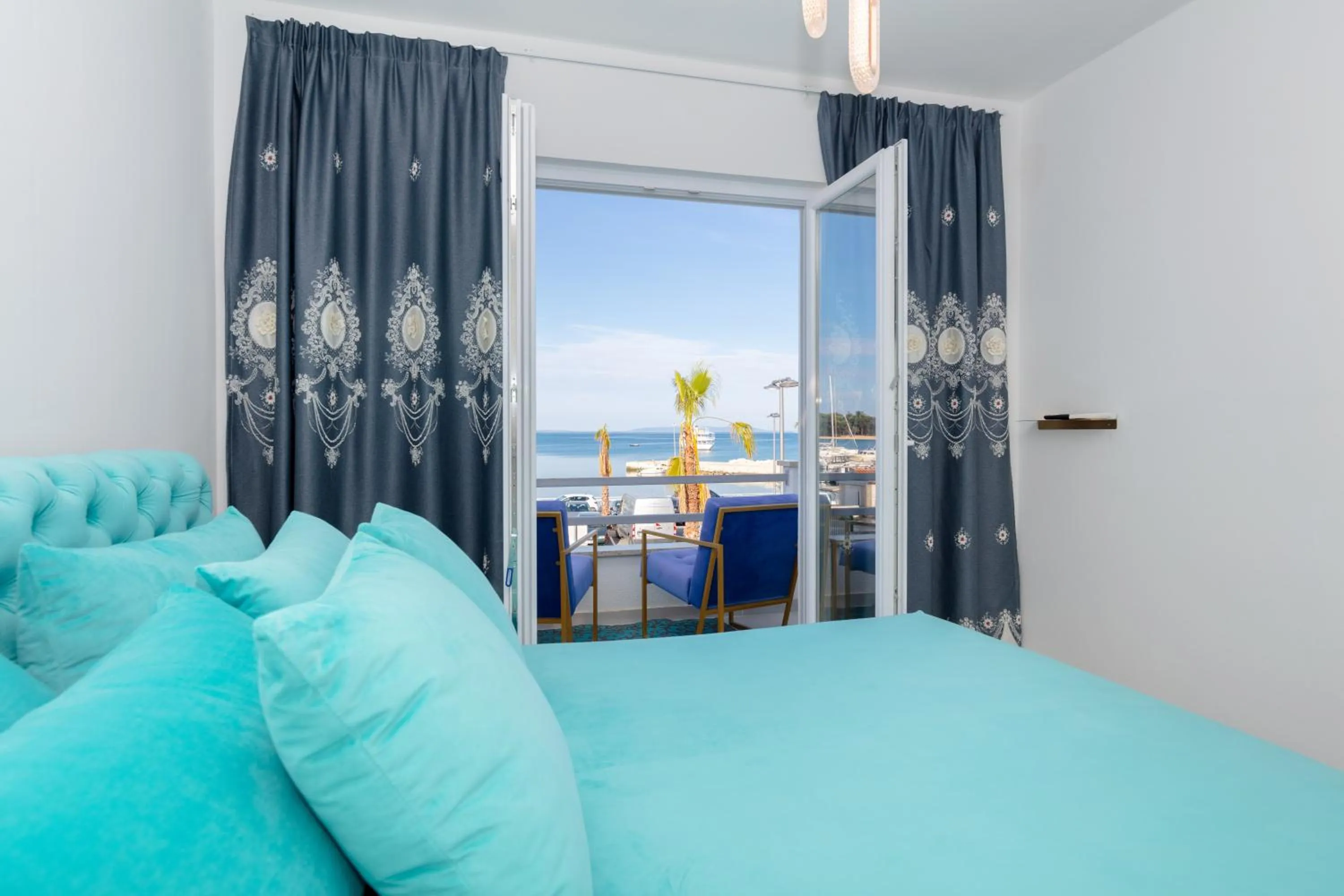 View (from property/room), Bed in Boutique Residence Sundays