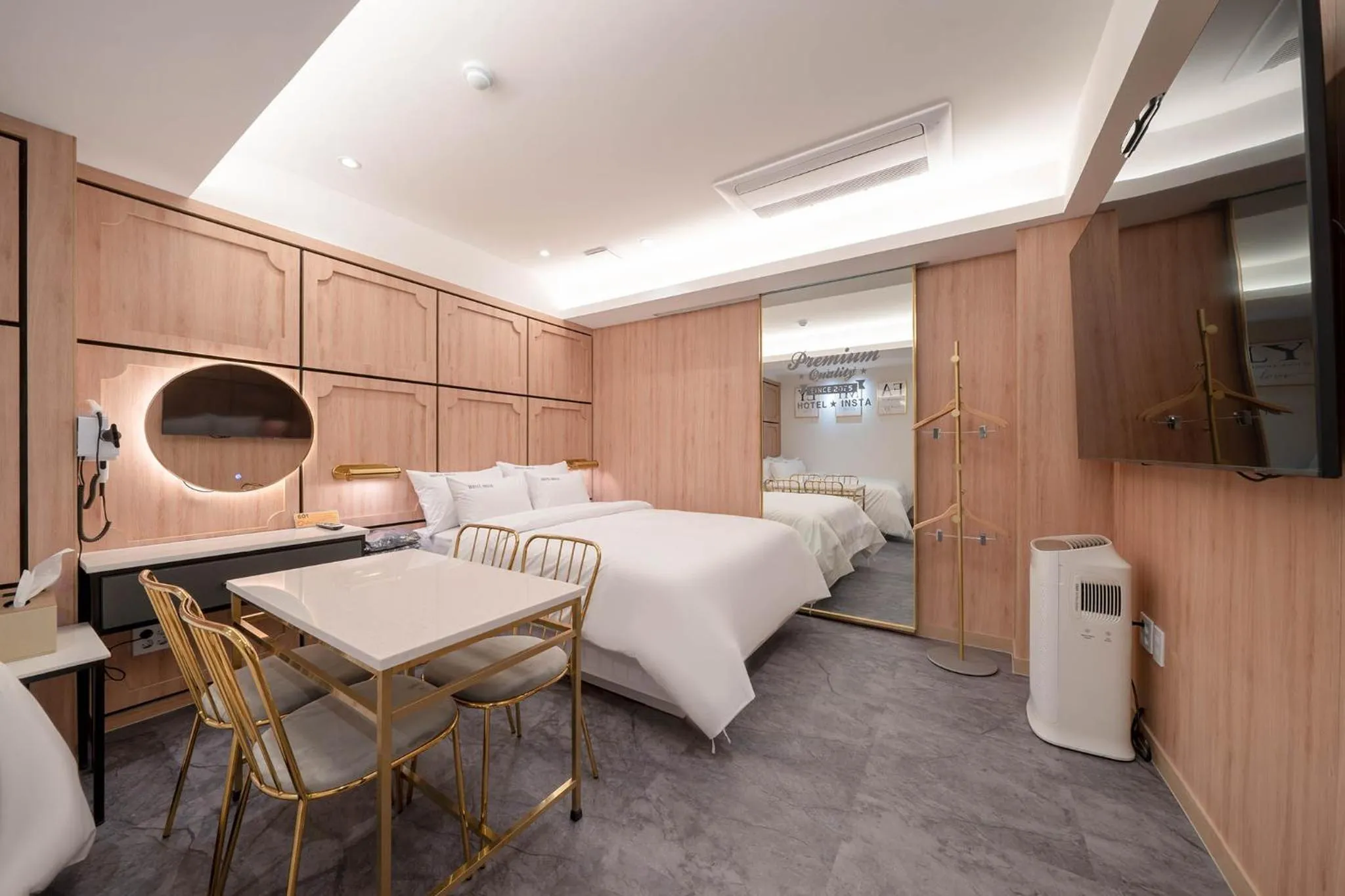 Bed in Suwon Hotel Insta