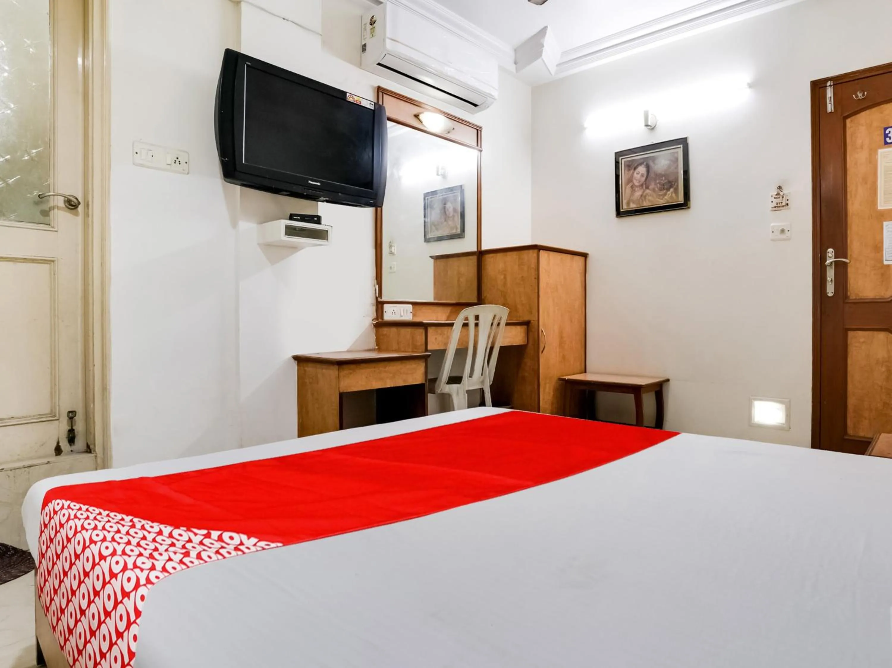 Bedroom in OYO Flagship Hotel Raj