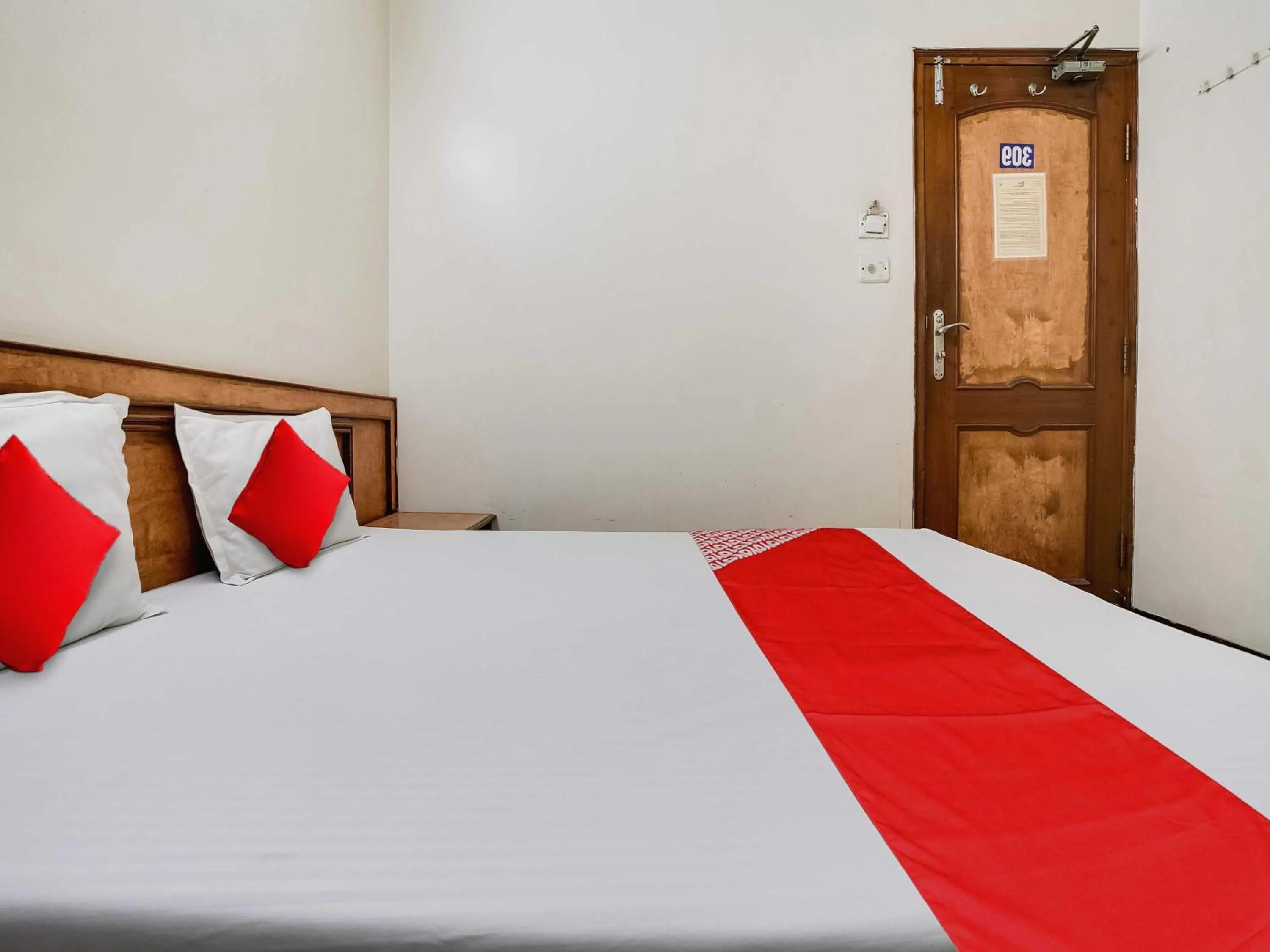 Bedroom in OYO Flagship Hotel Raj