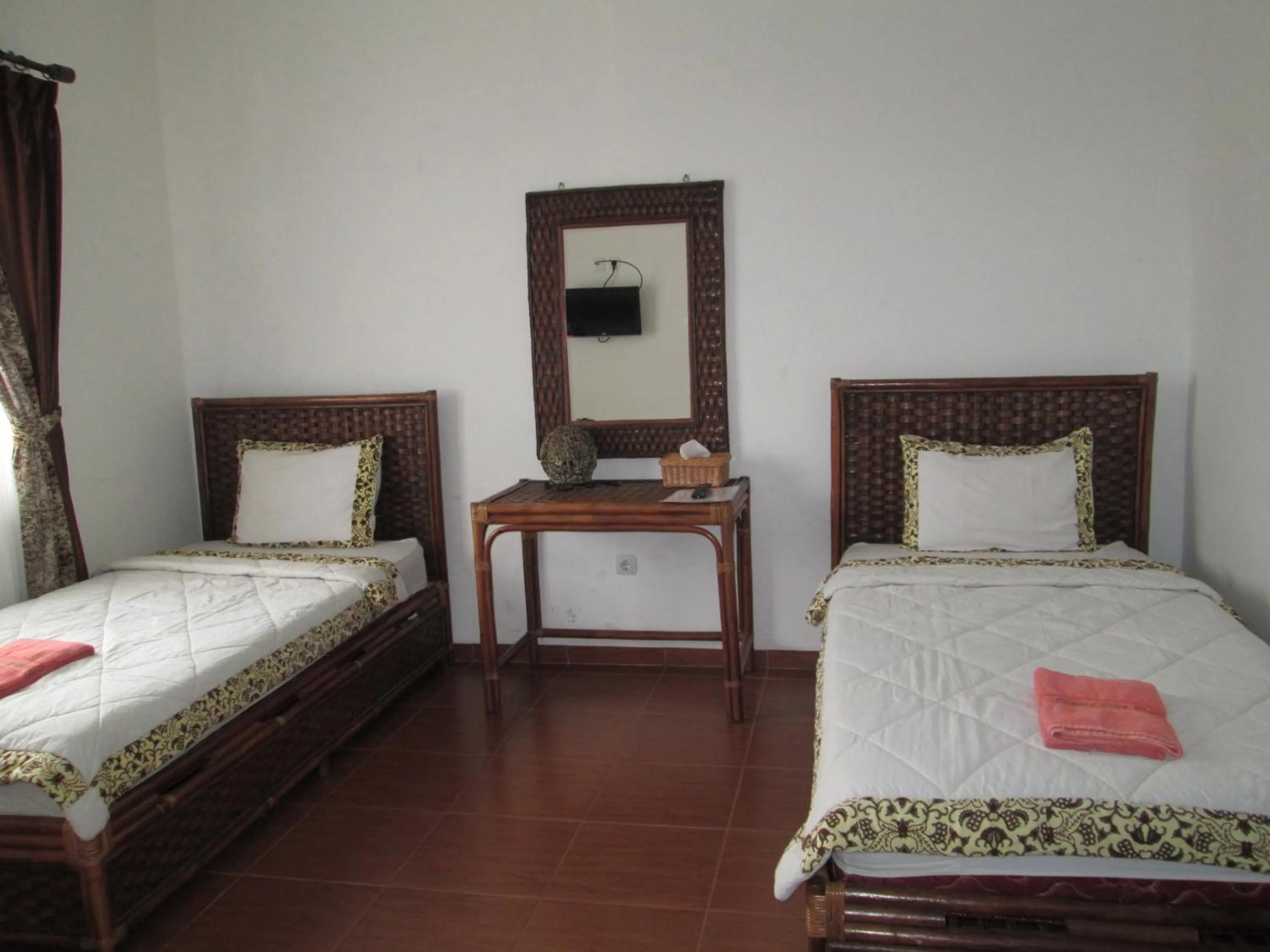 Photo of the whole room, Bed in Osmond Villa Resort