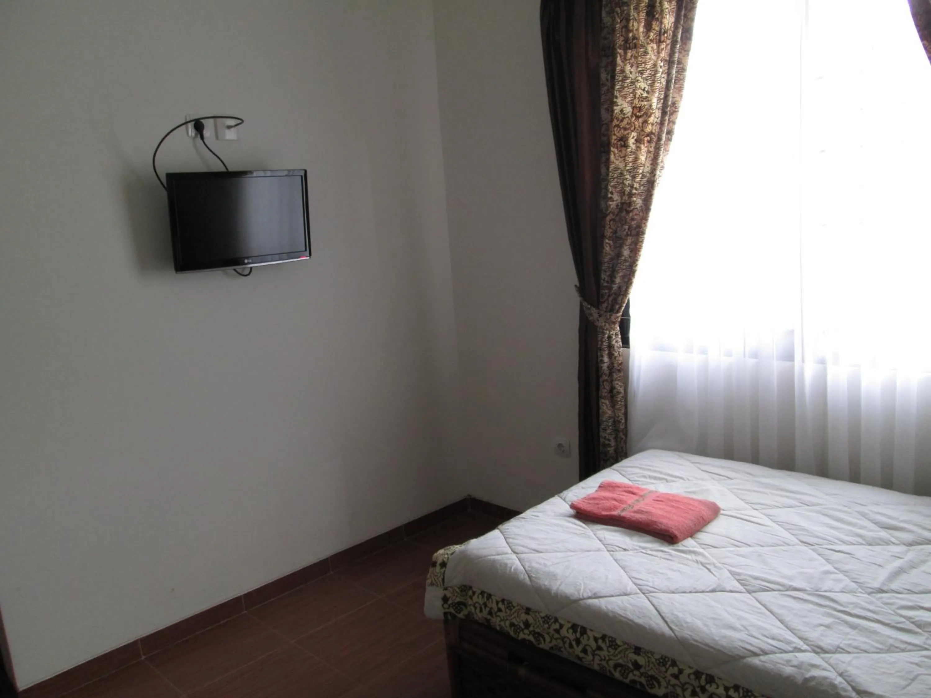 TV and multimedia, Bed in Osmond Villa Resort