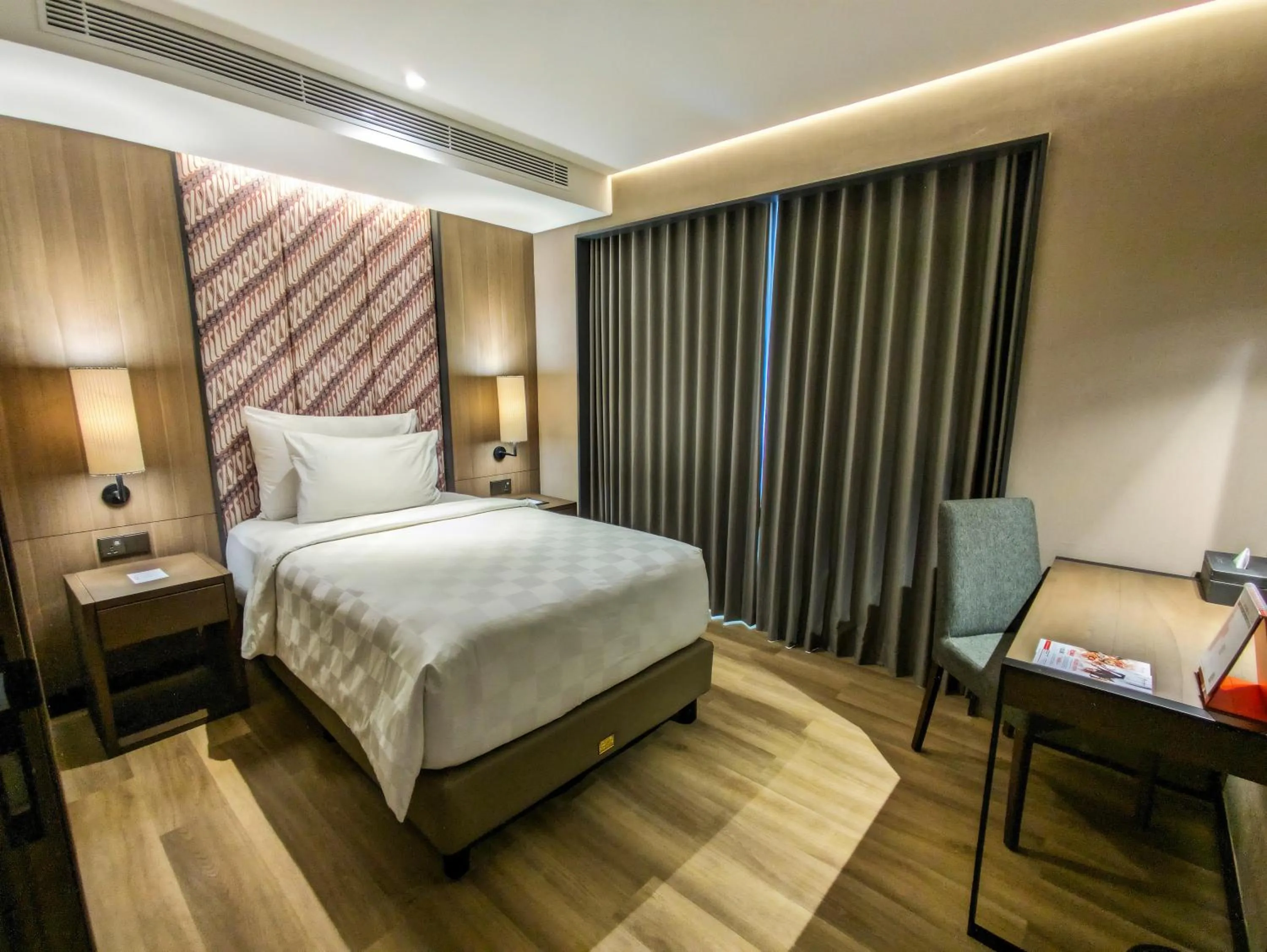 Bedroom, Bed in Swiss-Belhotel Airport Yogyakarta