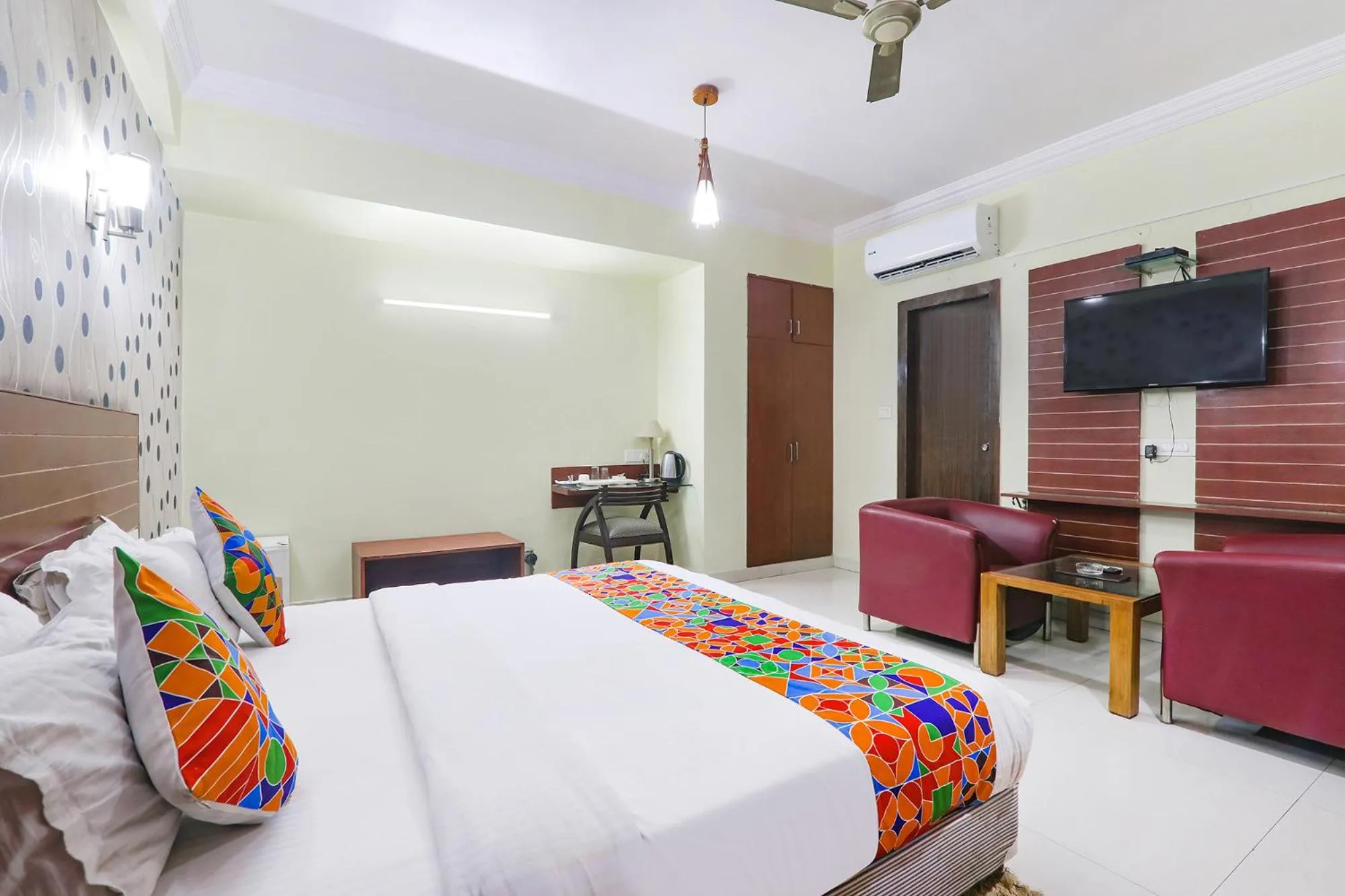 Bed in FabHotel Royal Ville