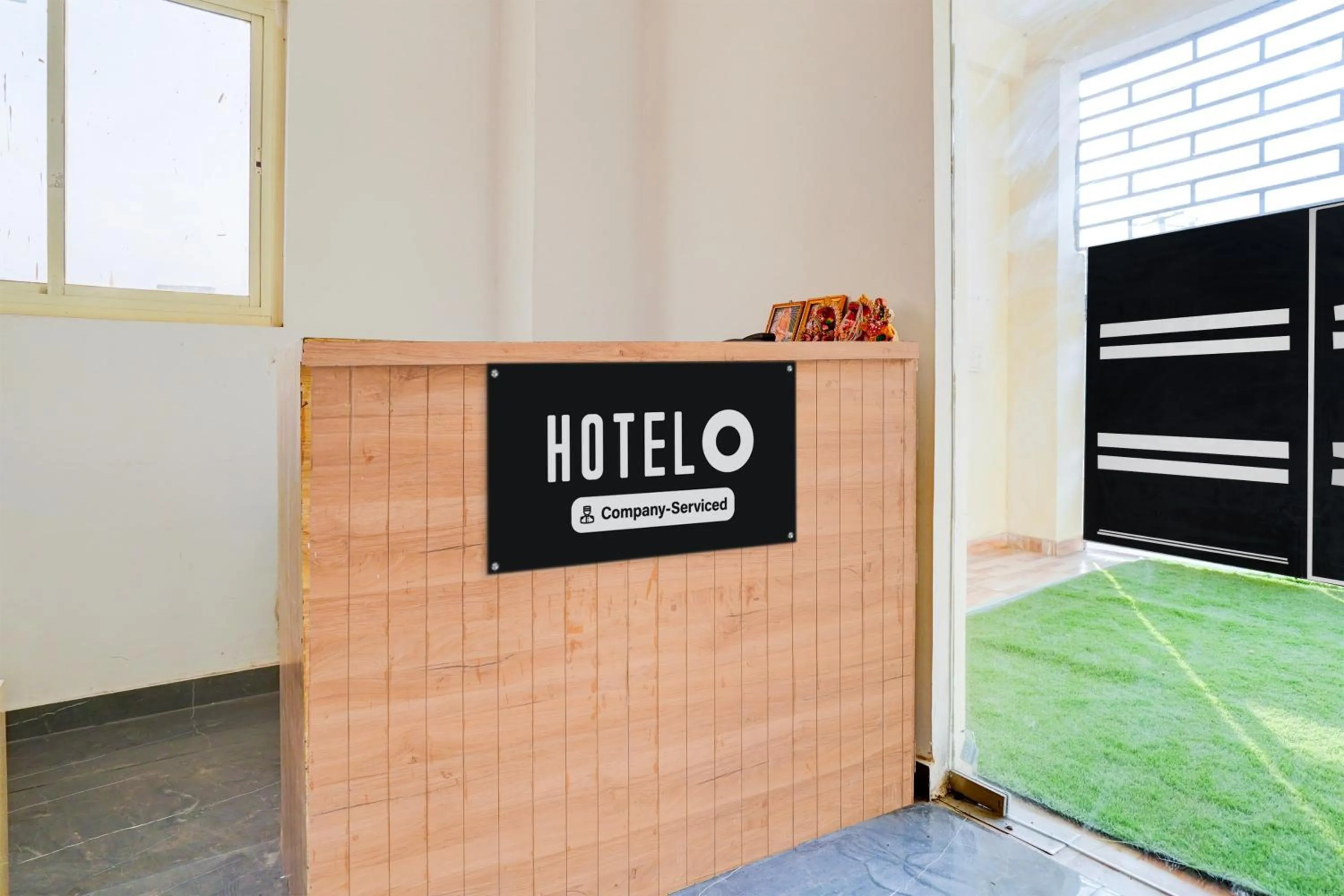 Lobby or reception in Hotel O Deva road Formerly Hotel Sunrise Inn