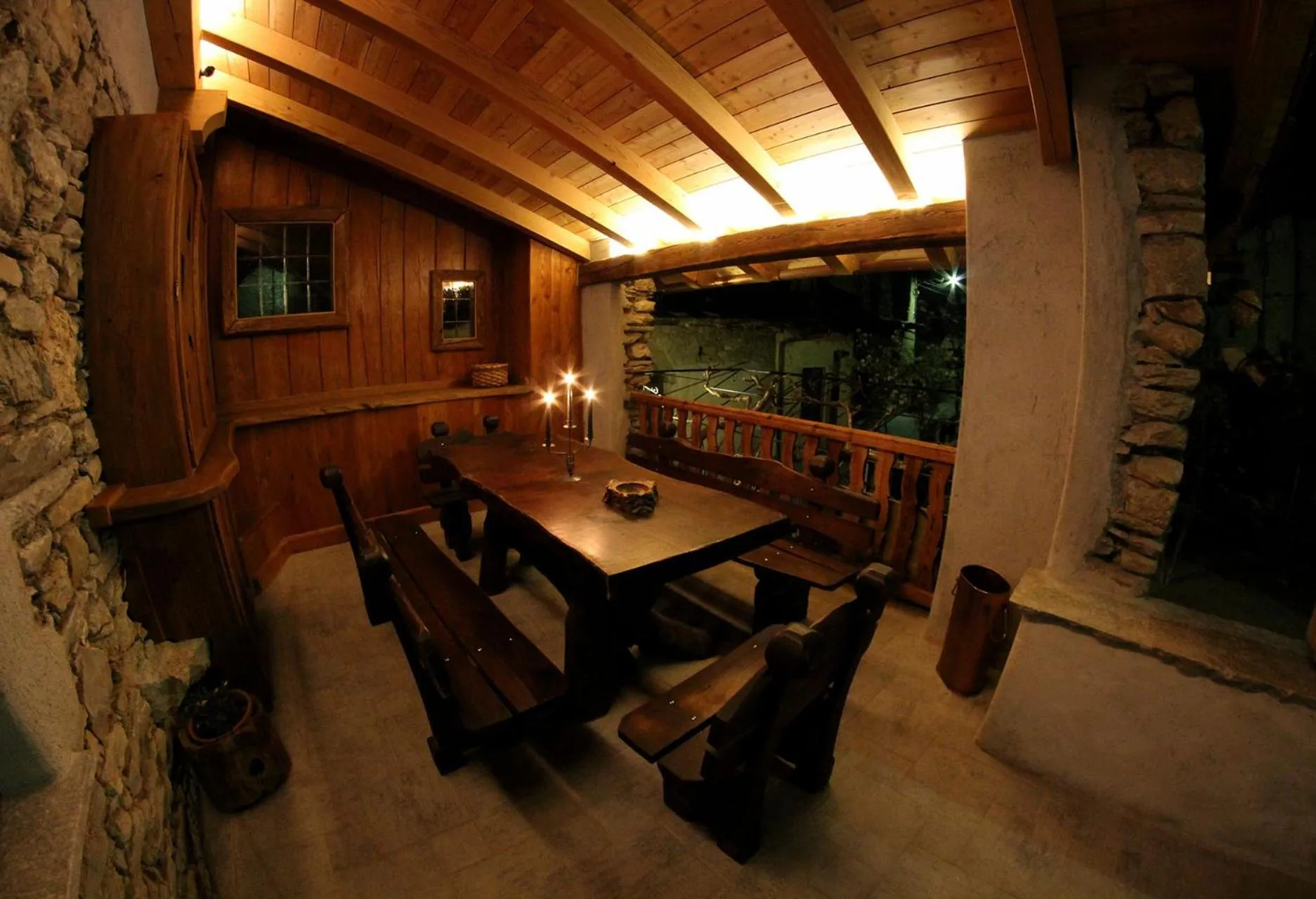 Balcony/Terrace in Maison Du-Noyer Chambres et Tables d'Hotes