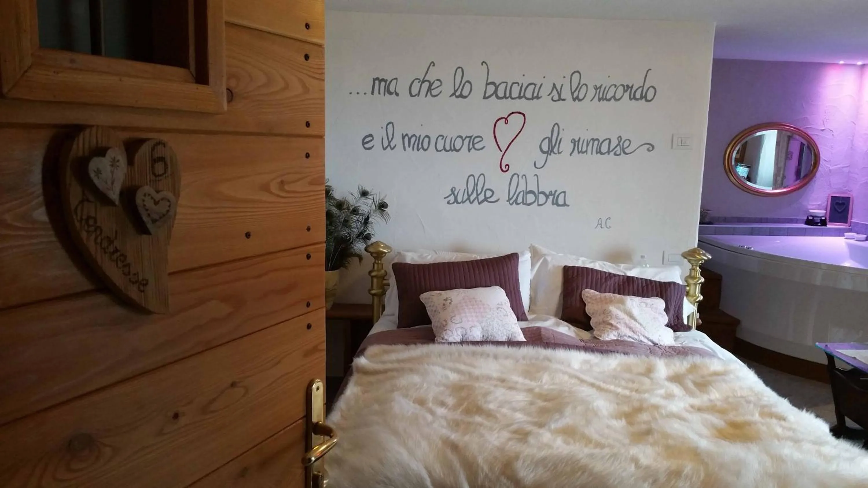 Bed in Maison Du-Noyer Chambres et Tables d'Hotes