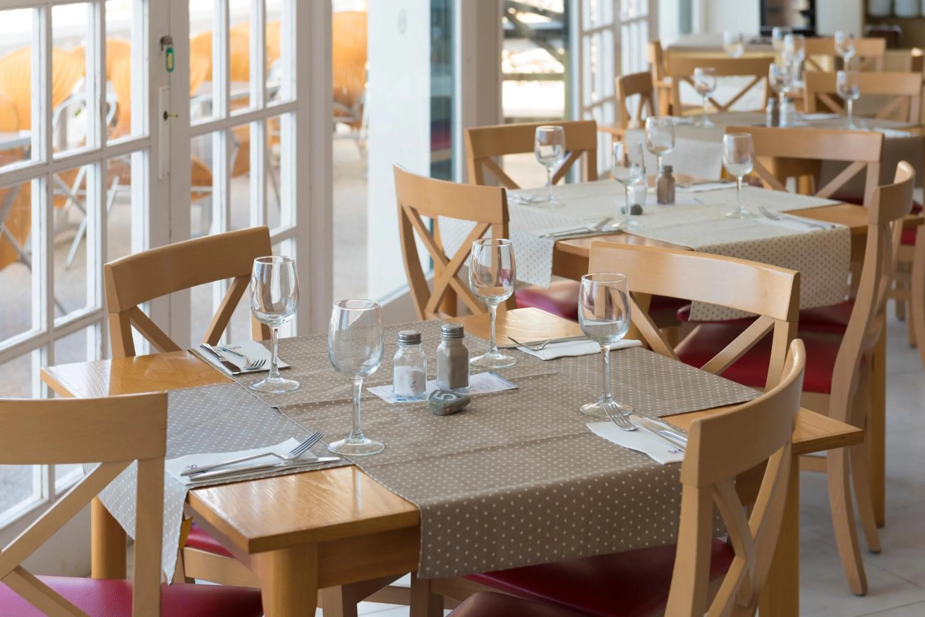 Restaurant/places to eat in Seth Isla Paraiso