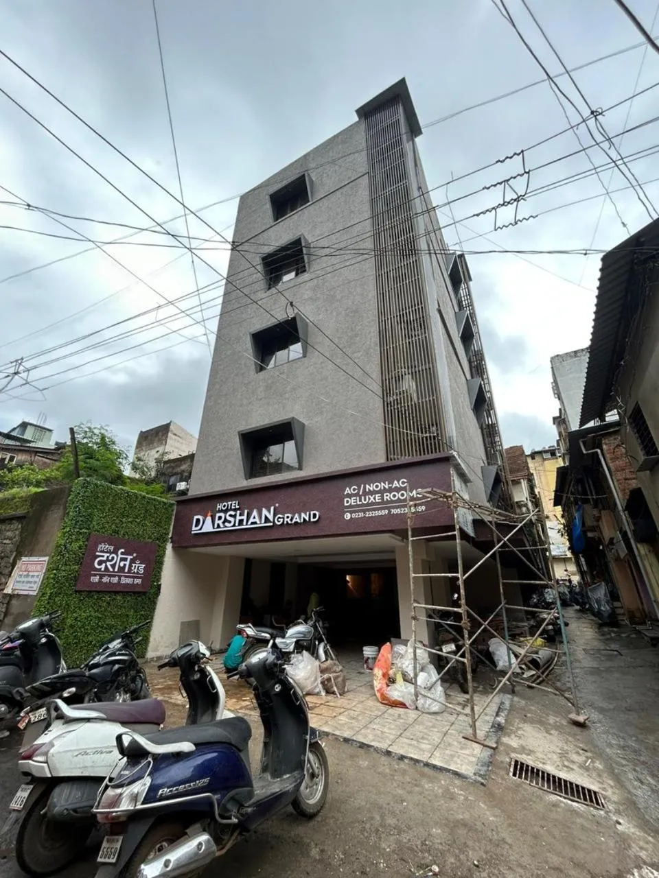 Property building in Hotel Darshan Grand