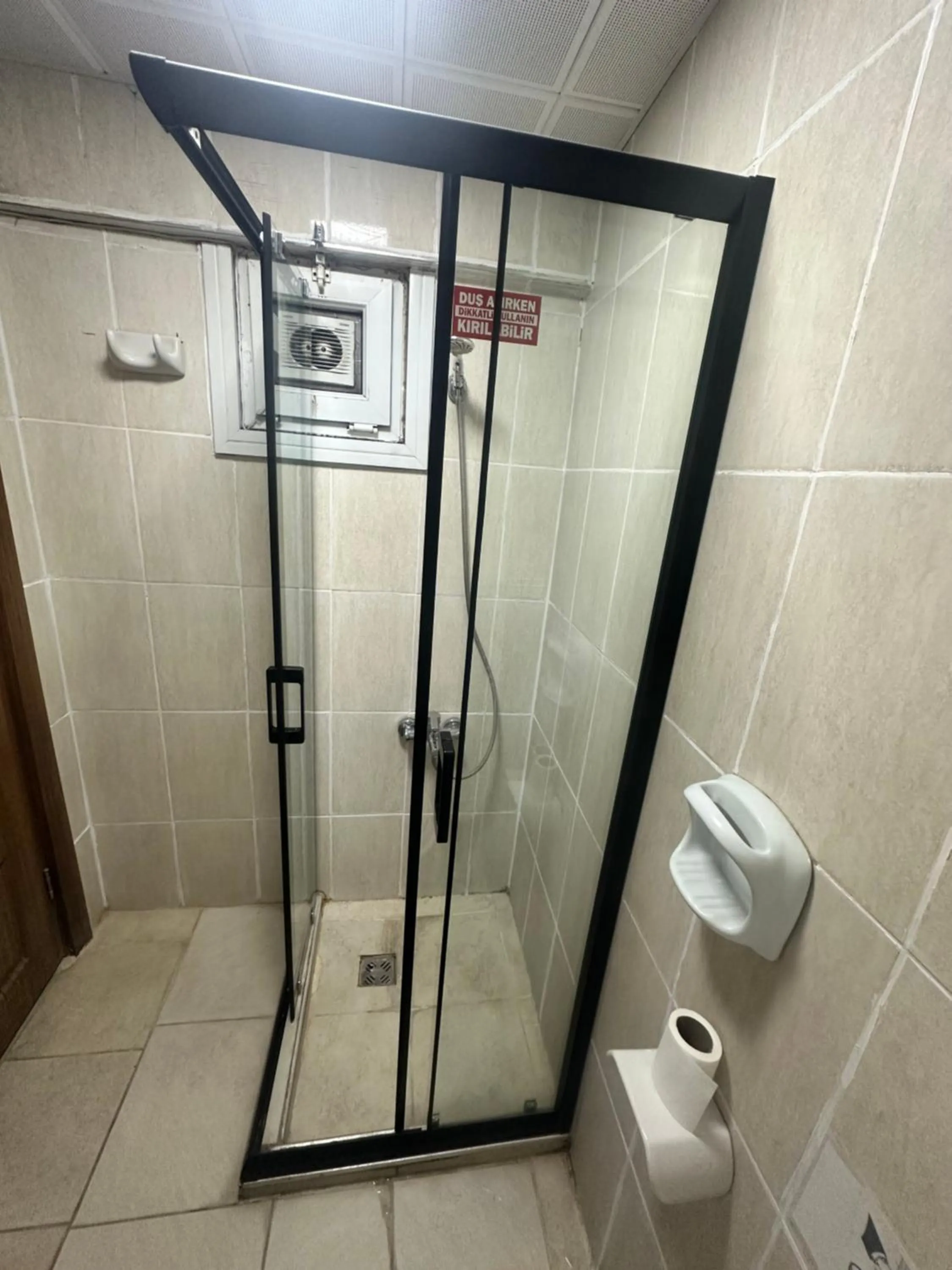 Shower in Amore Hotel Istanbul