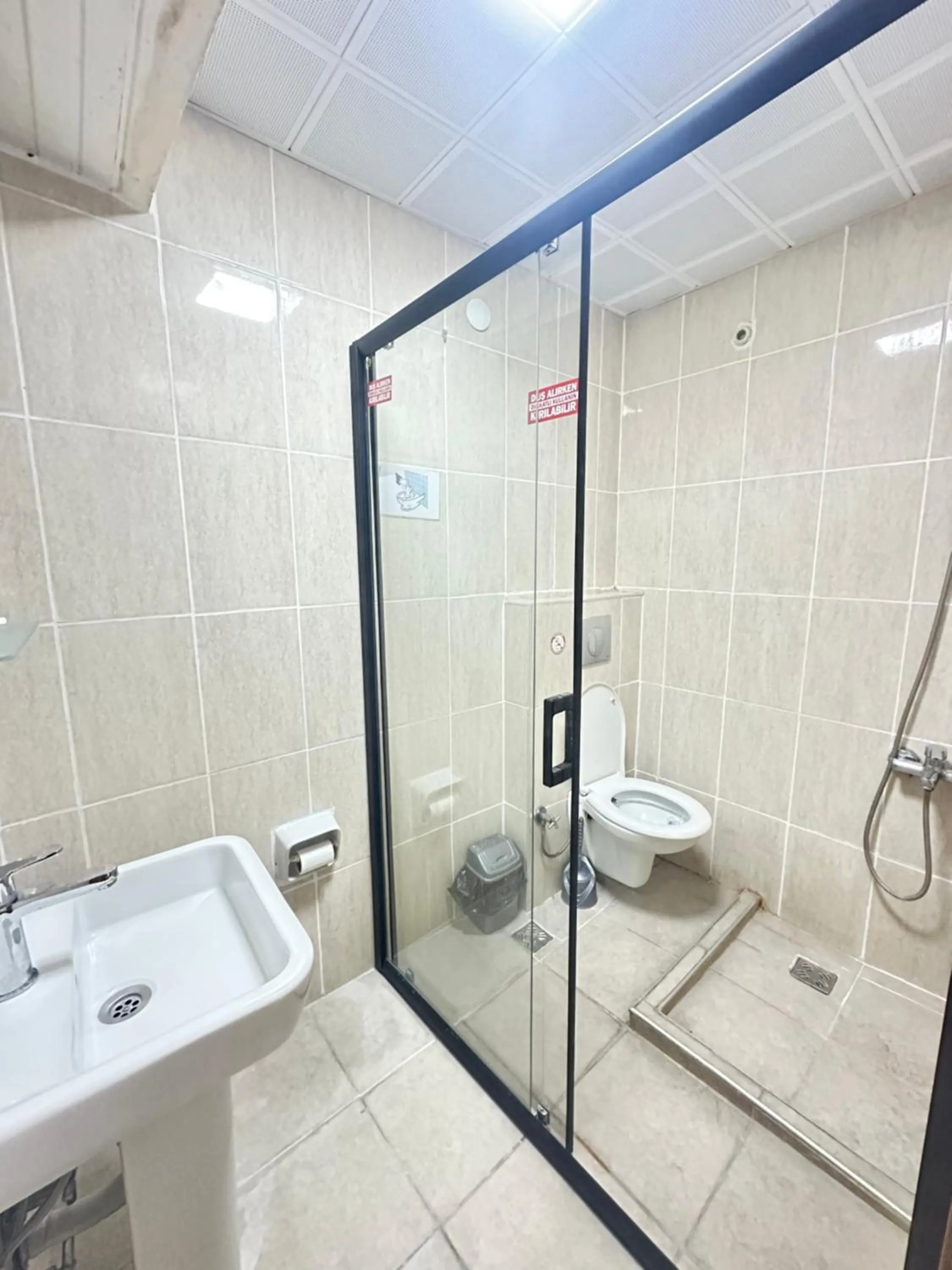 Shower in Amore Hotel Istanbul