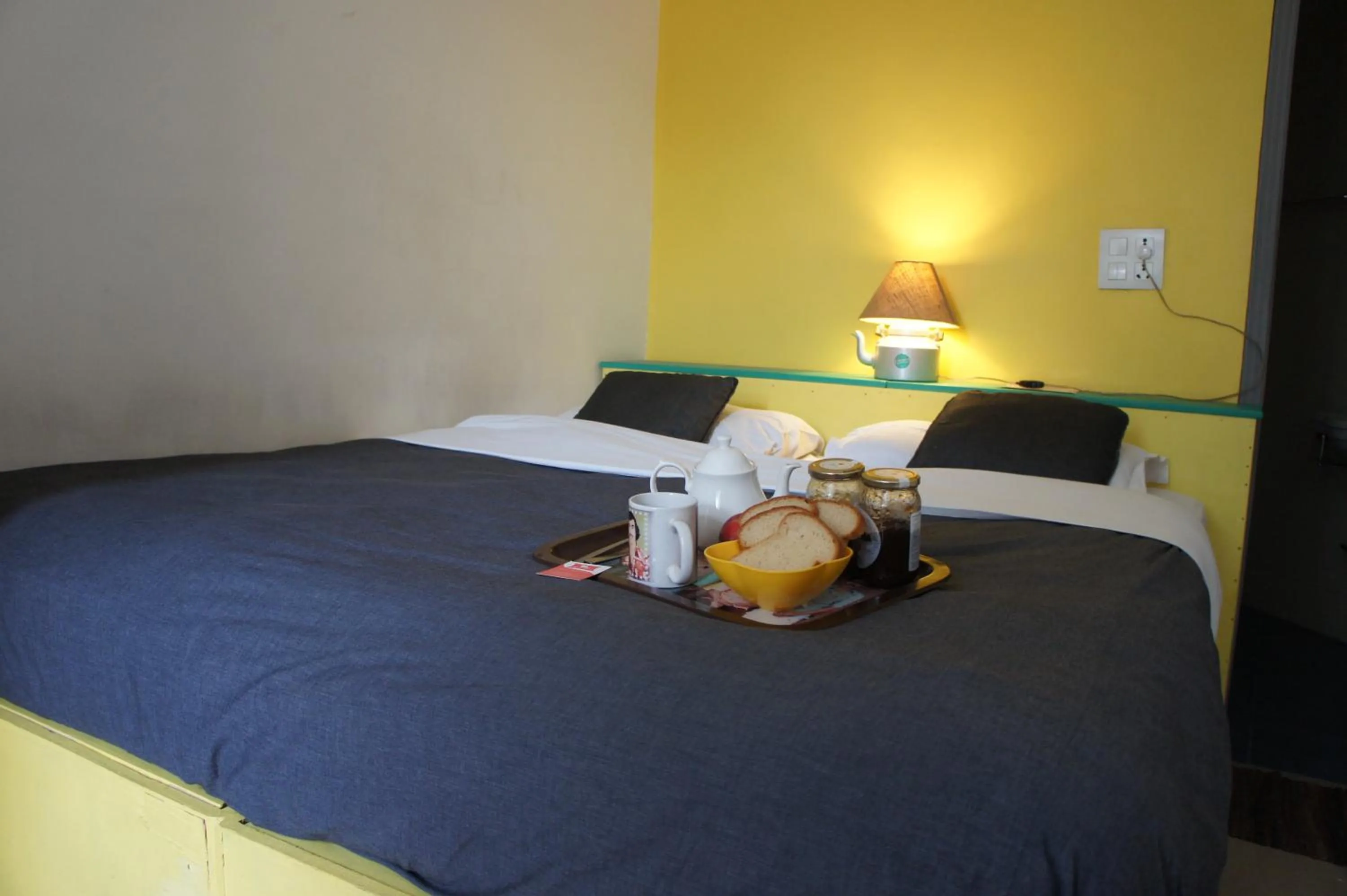 Bed in Bed & Chai Guesthouse