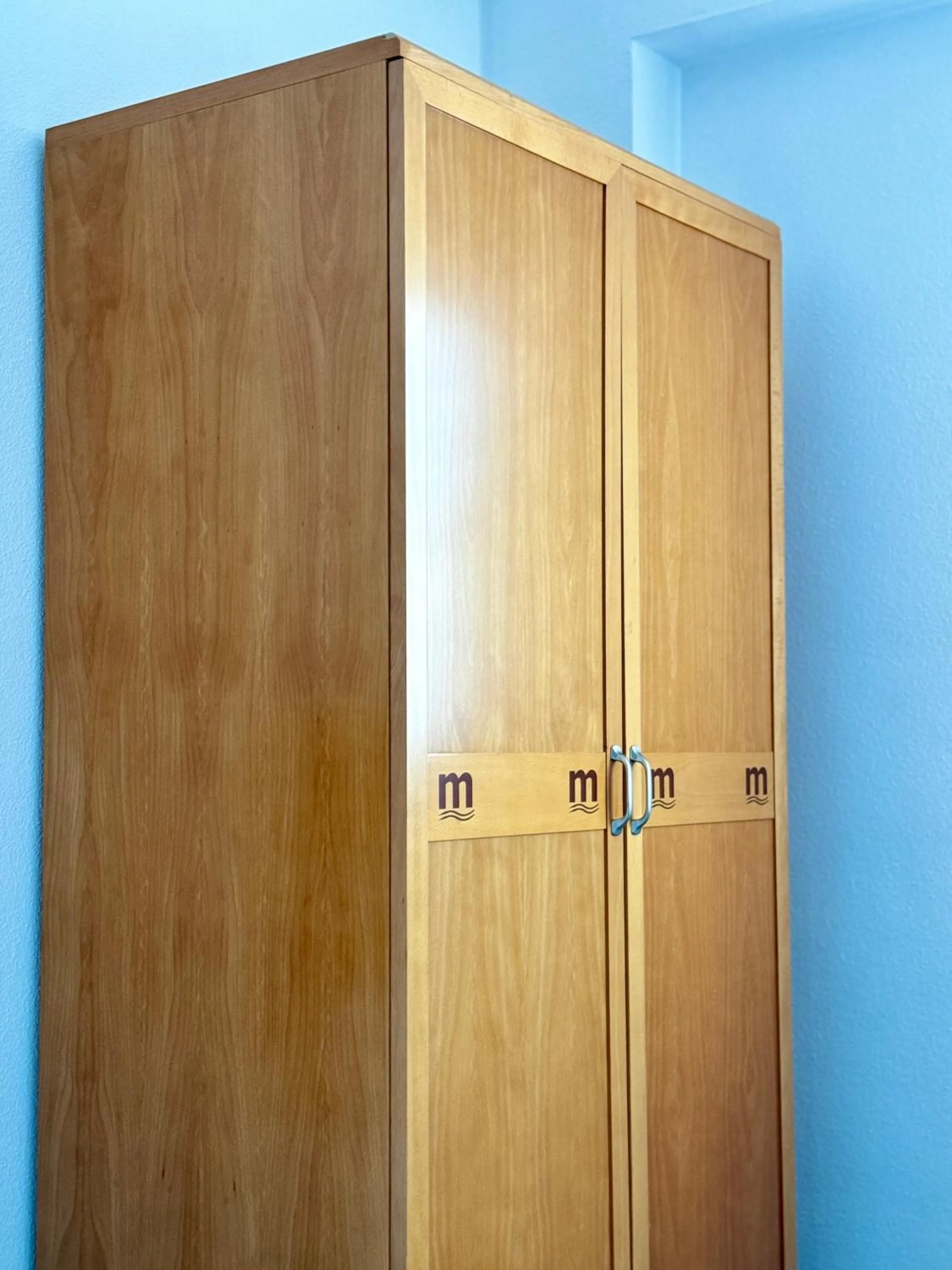 wardrobe in ResMed