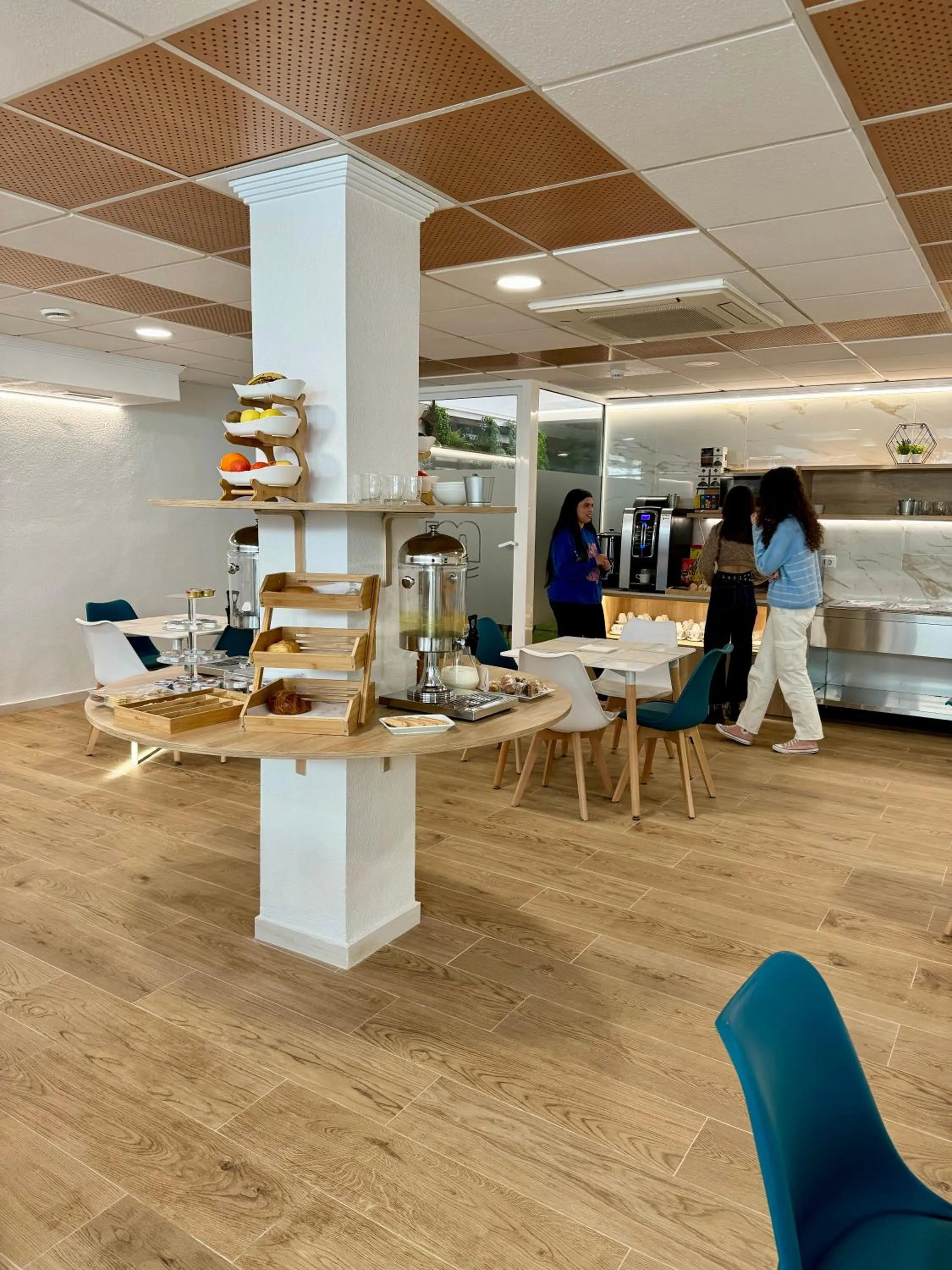 Buffet breakfast in ResMed