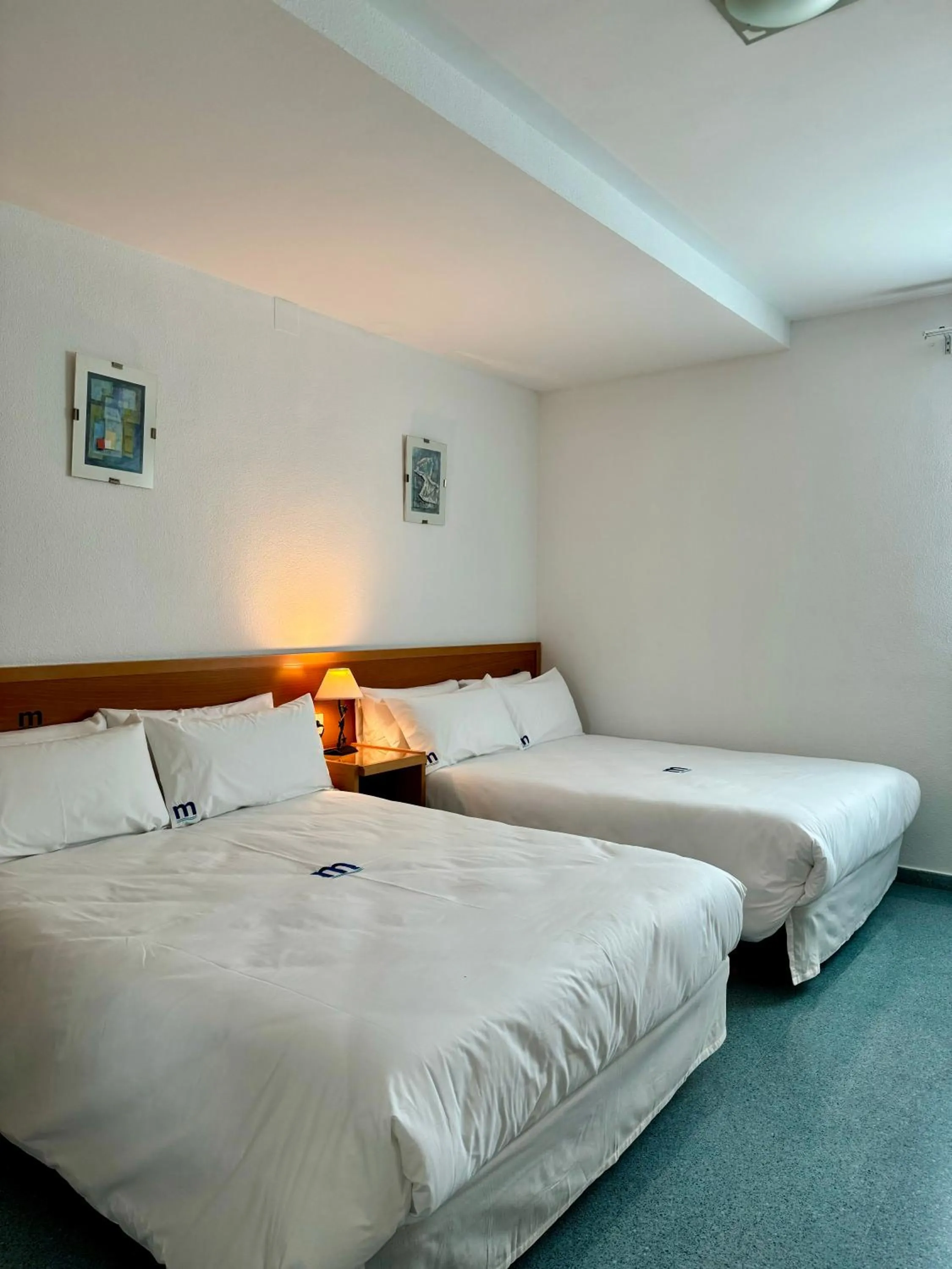 Bedroom, Bed in ResMed