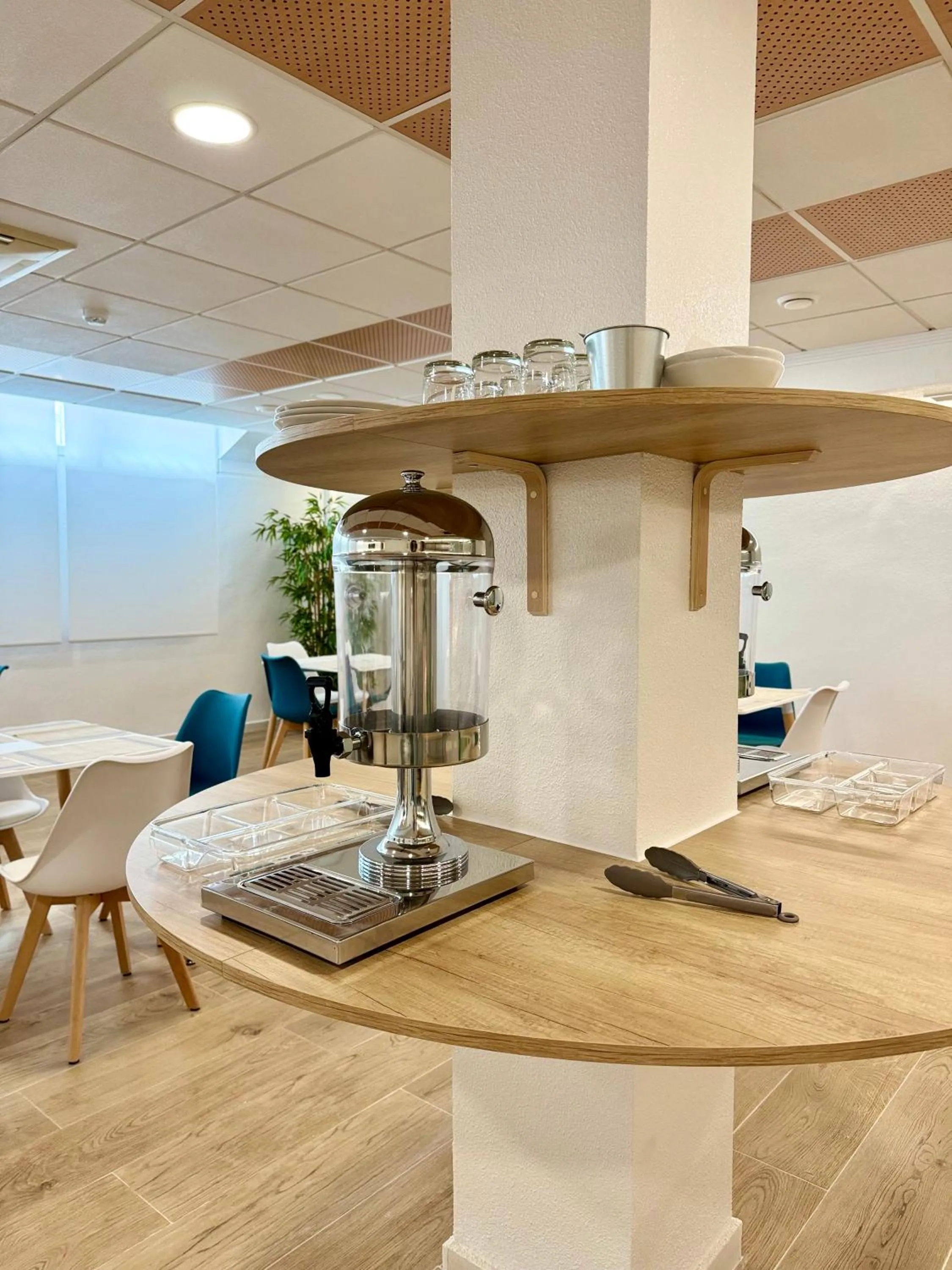 Buffet breakfast in ResMed