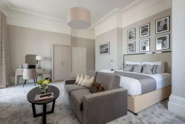 Luxe Double with Sea View in The Burlington Luxe Double with Sea View in The Burlington