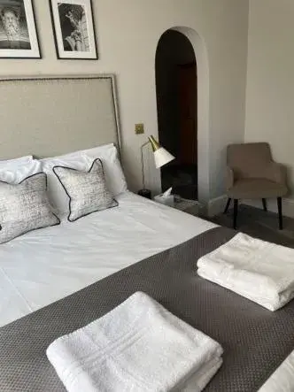 Standard Double Room in The Burlington Standard Double Room in The Burlington