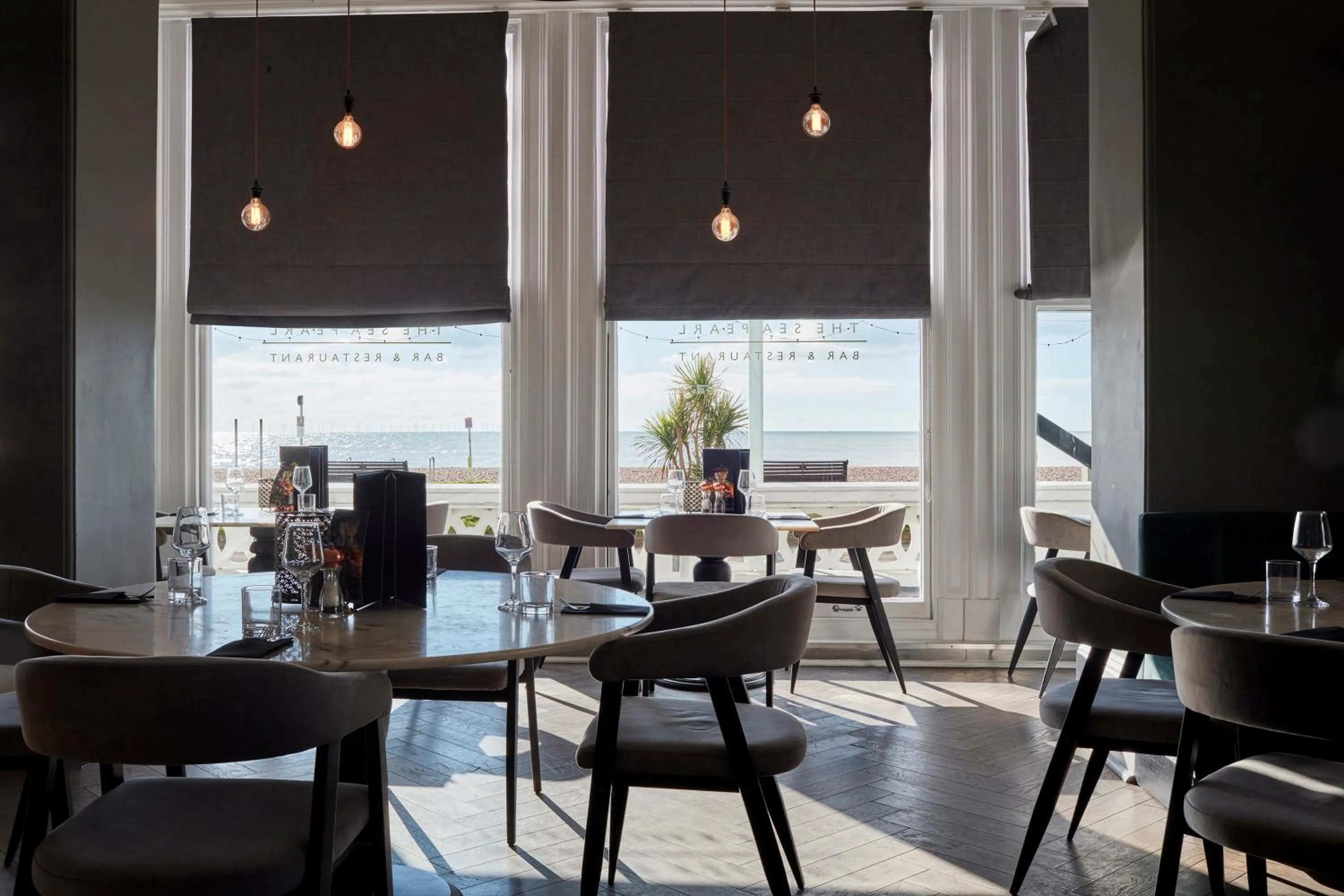 Restaurant/places to eat in The Burlington