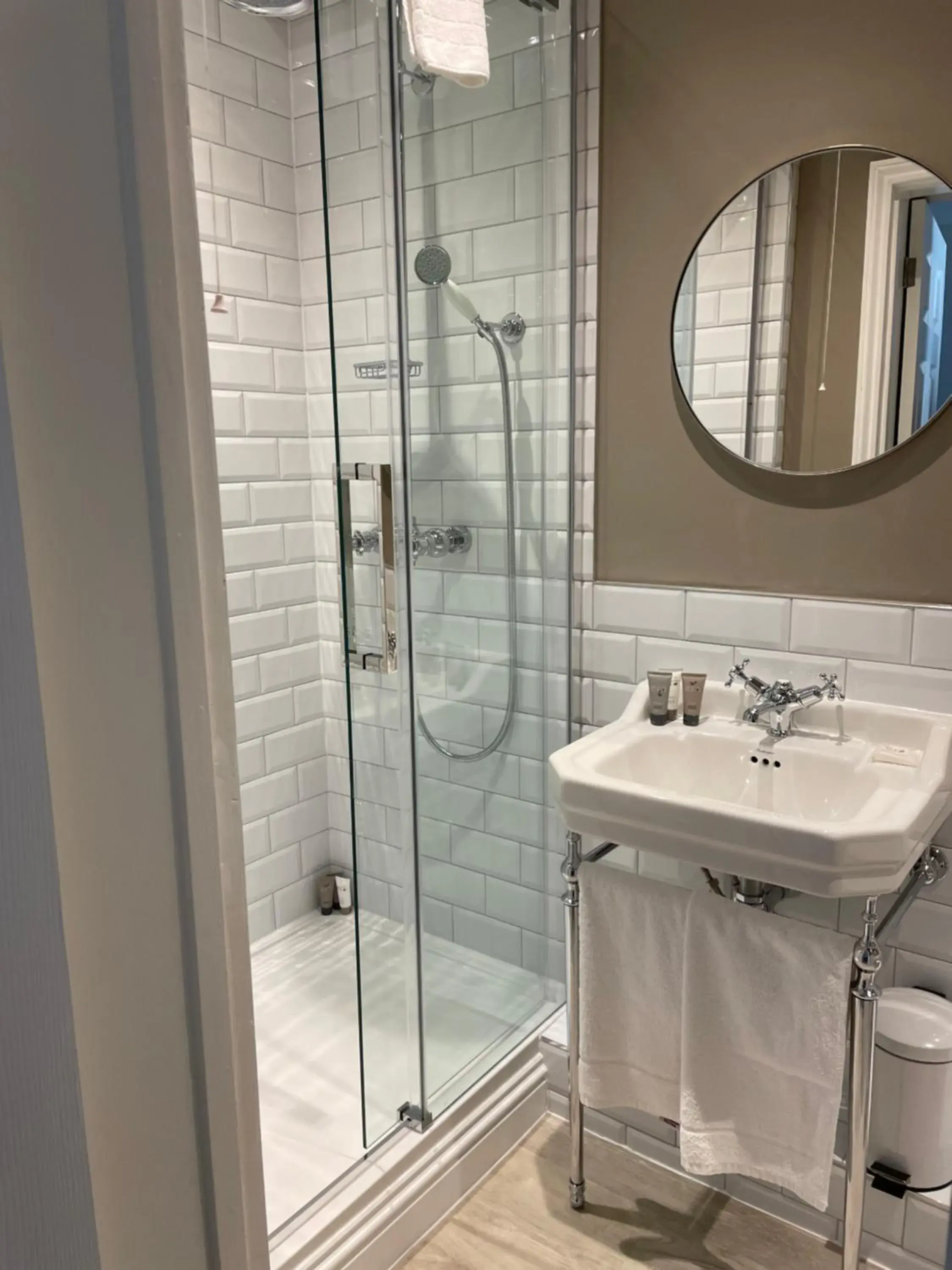 Twin Room in The Burlington Twin Room in The Burlington