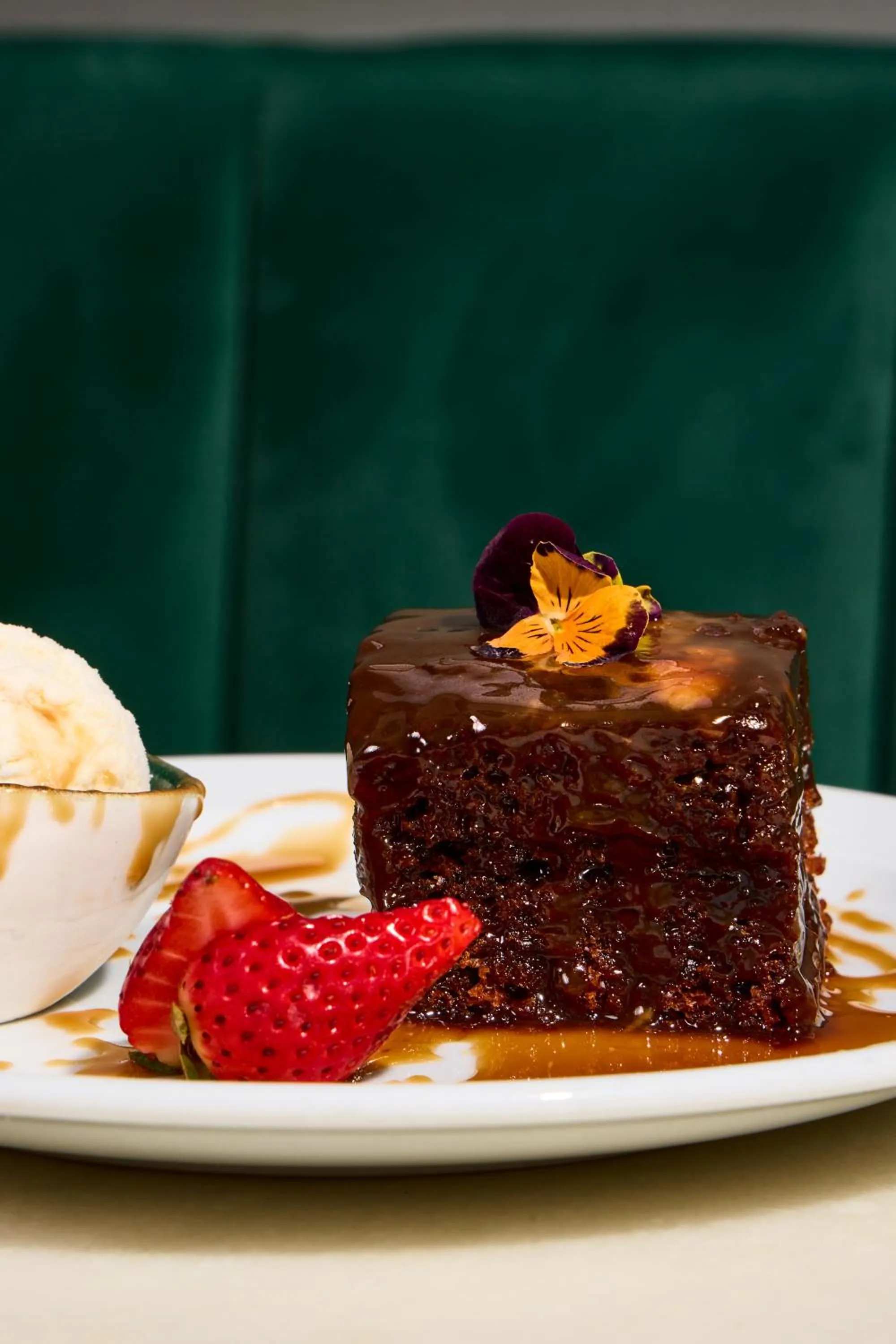 Restaurant/places to eat in The Burlington