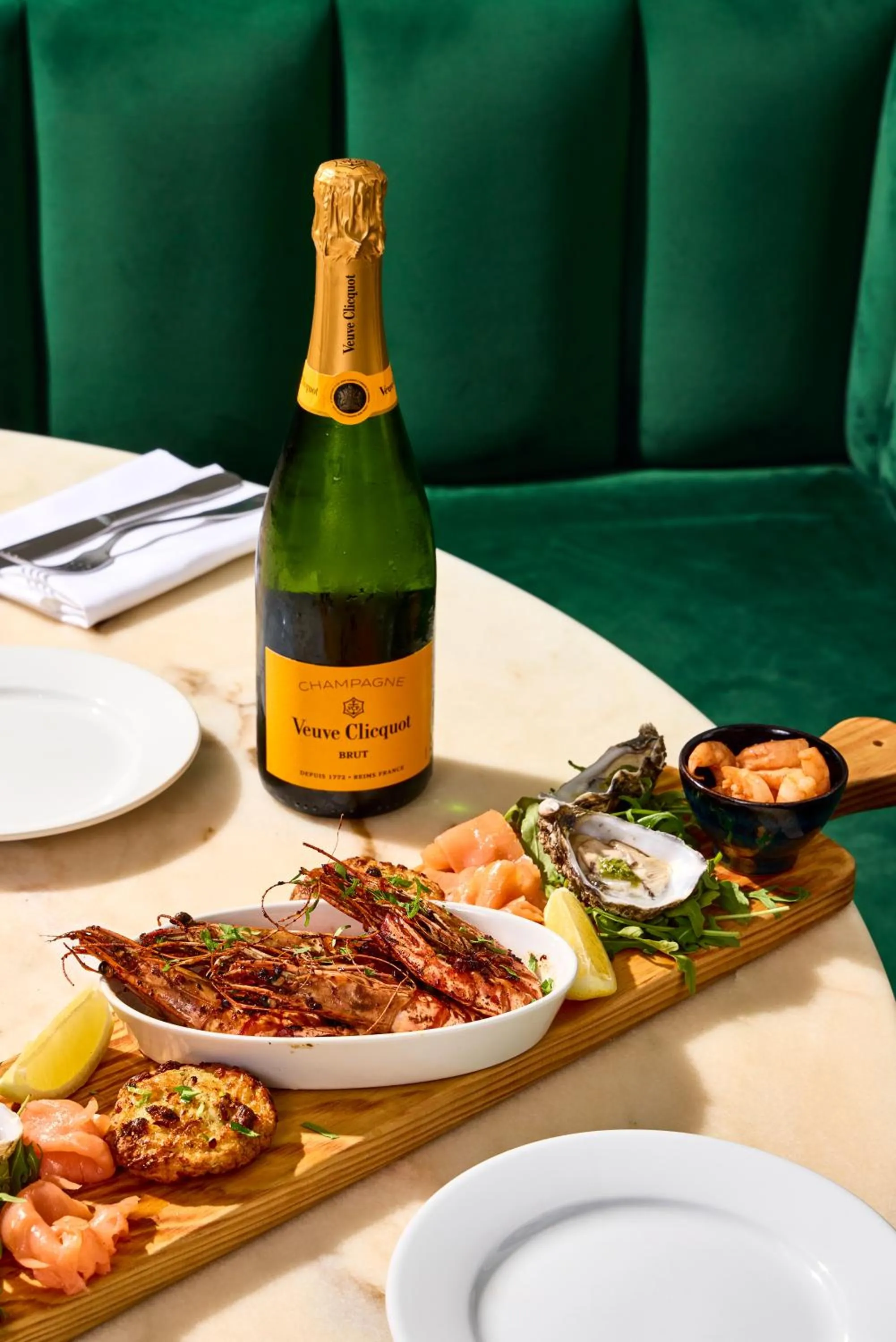 Restaurant/places to eat in The Burlington