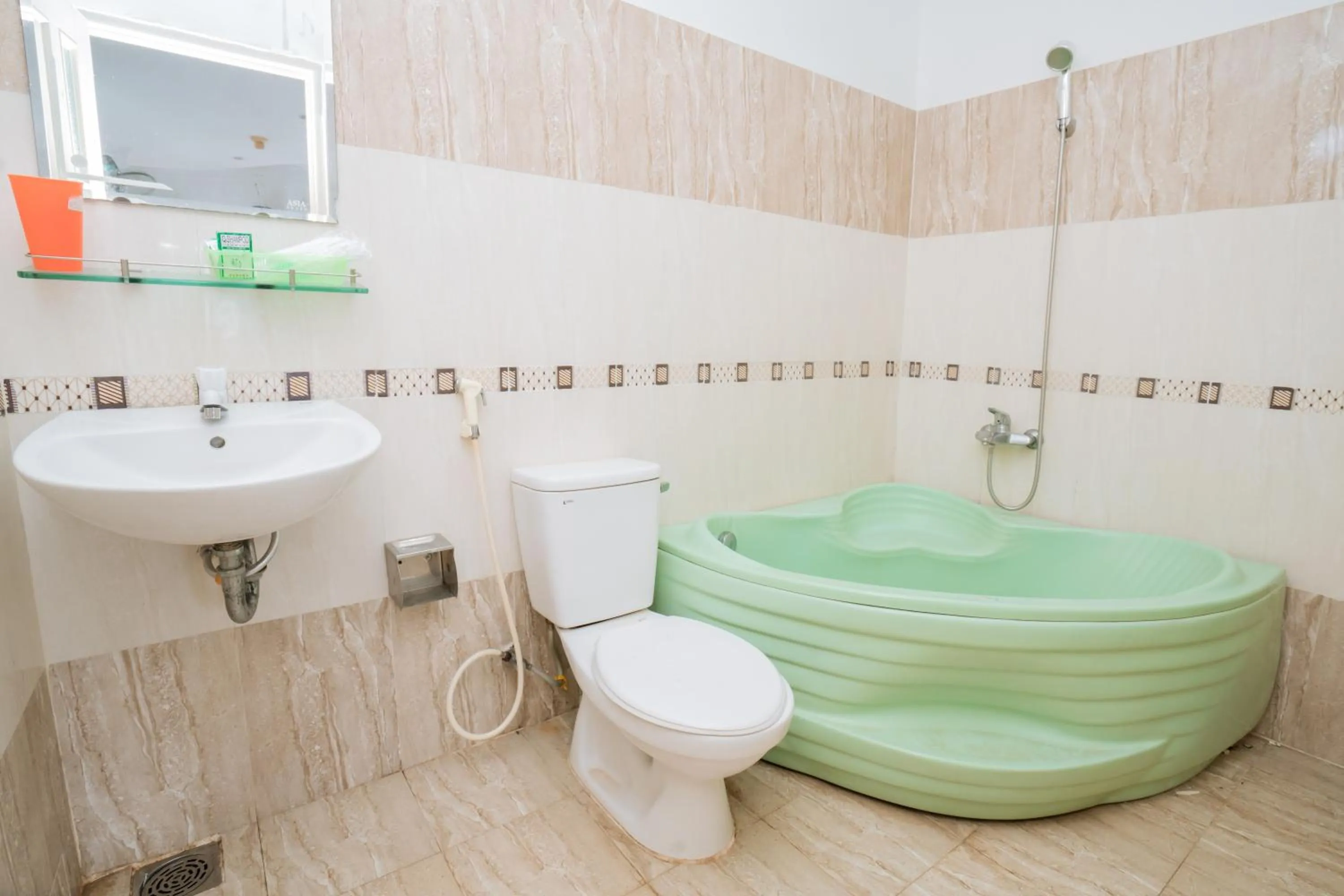 Shower in Triệu Vũ Hotel & Apartment