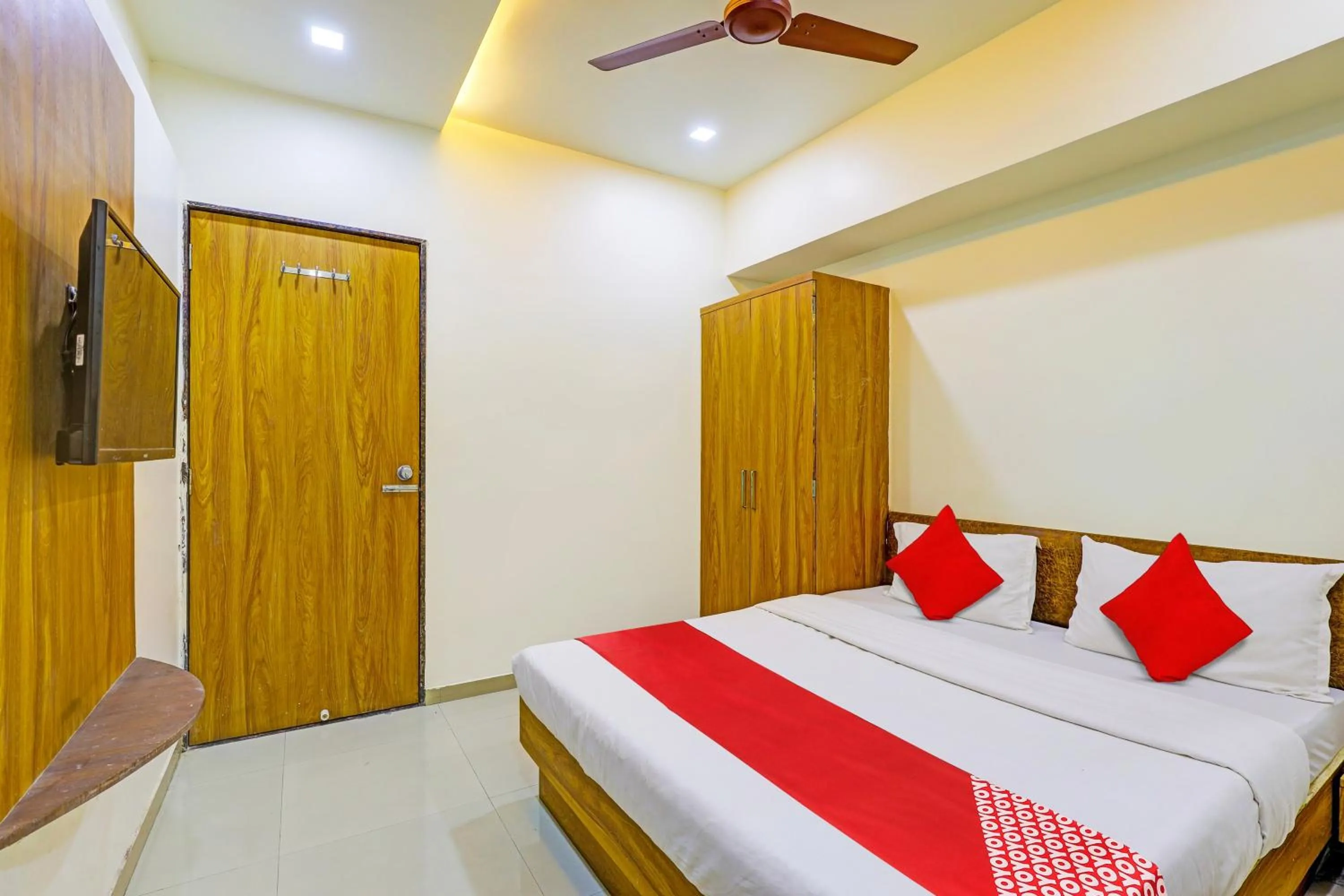 Bedroom in Hotel Madhav,Ahmedabad