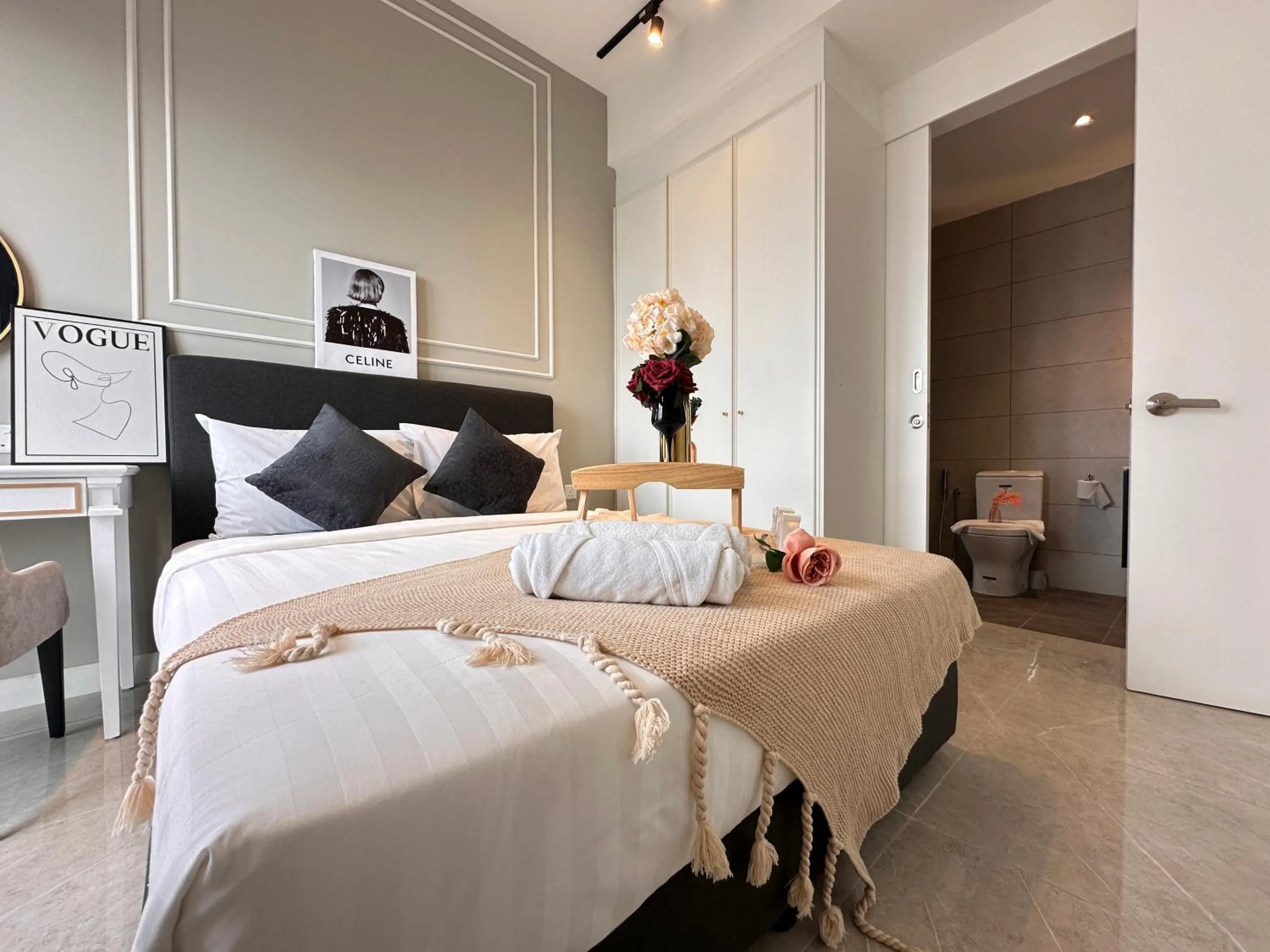 Bed in Axon Residence Bukit Bintang by Luna