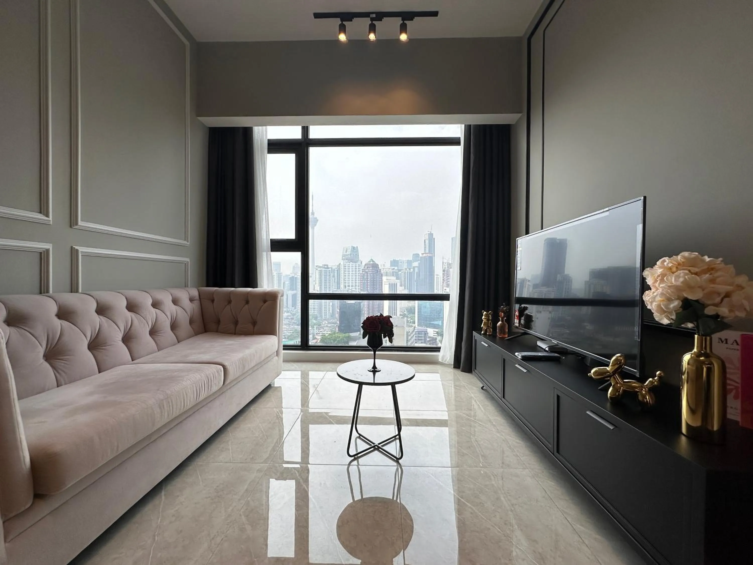 TV and multimedia in Axon Residence Bukit Bintang by Luna